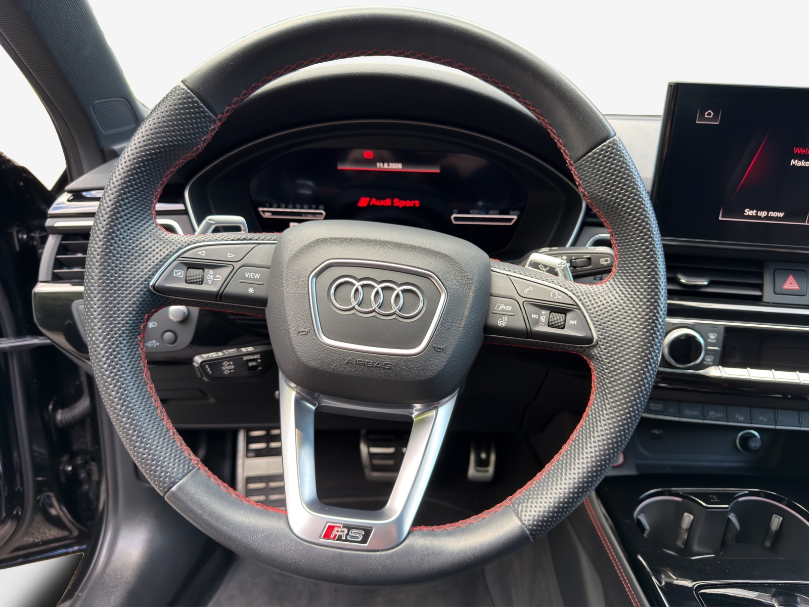 AUDI RS4 Avant quattro tiptronic-image-9
