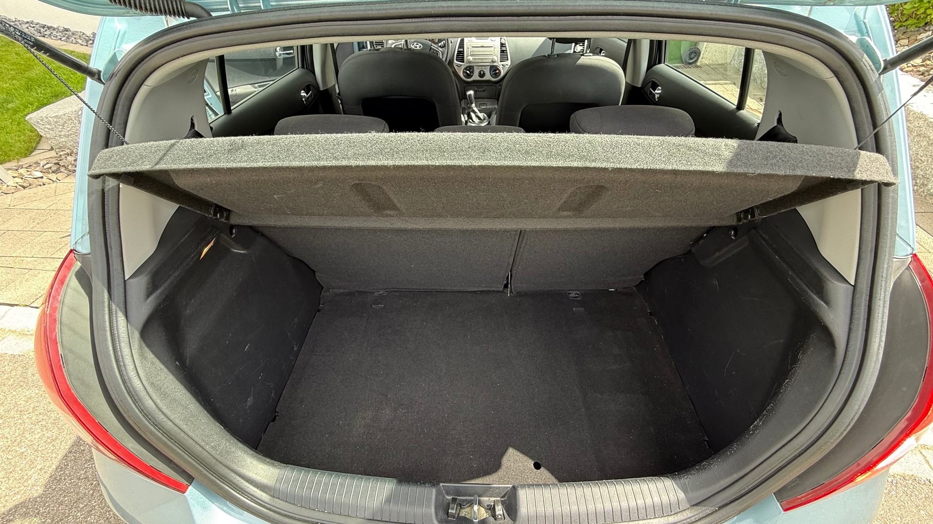 HYUNDAI 1.4 Style-image-5