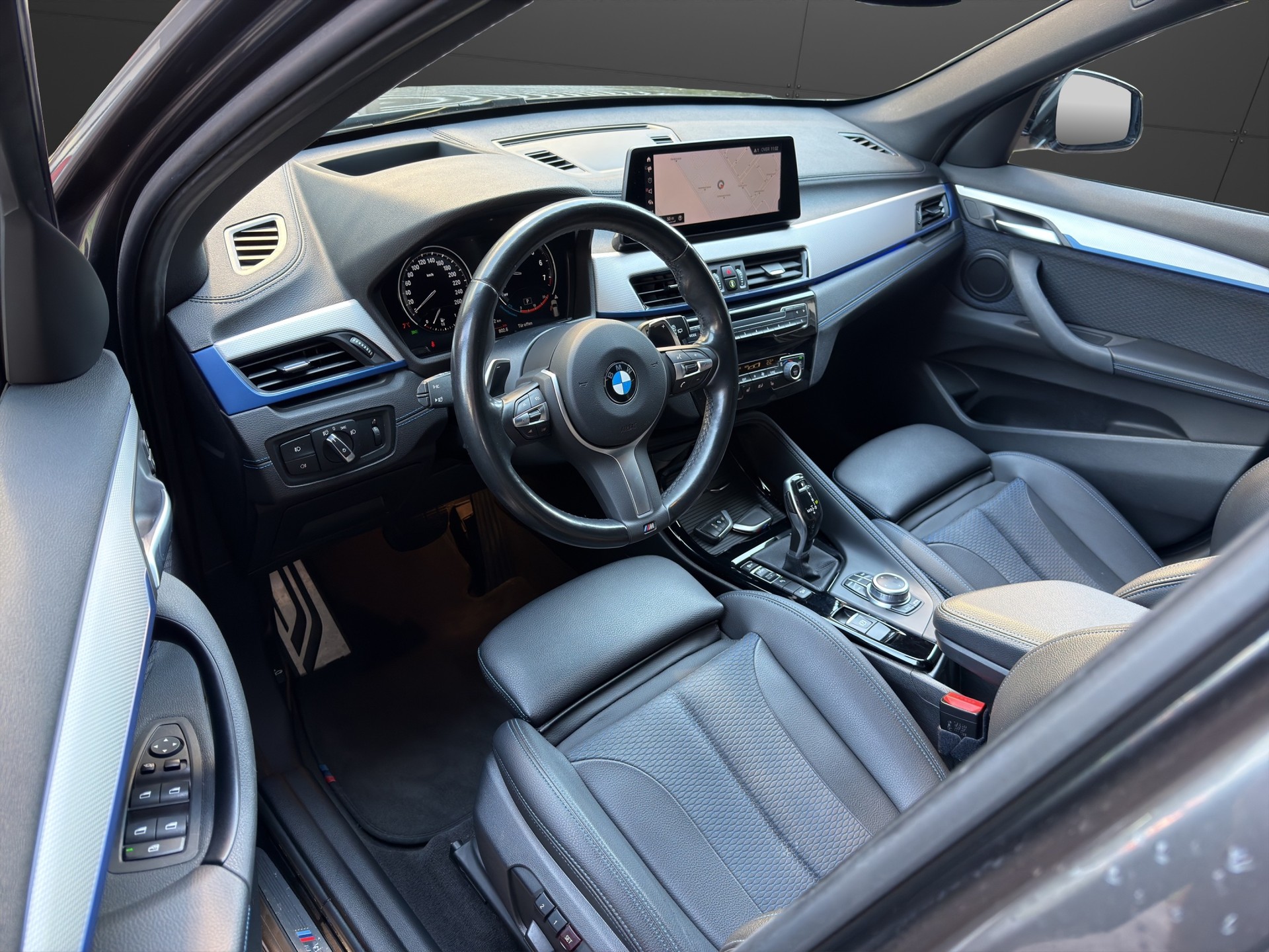 BMW X1 xDrive 25i M Sport Steptronic Facelift-image-10