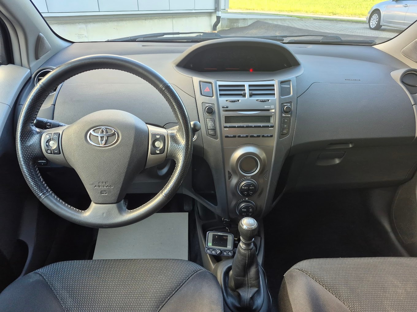 TOYOTA Yaris 1.8 TS-image-10