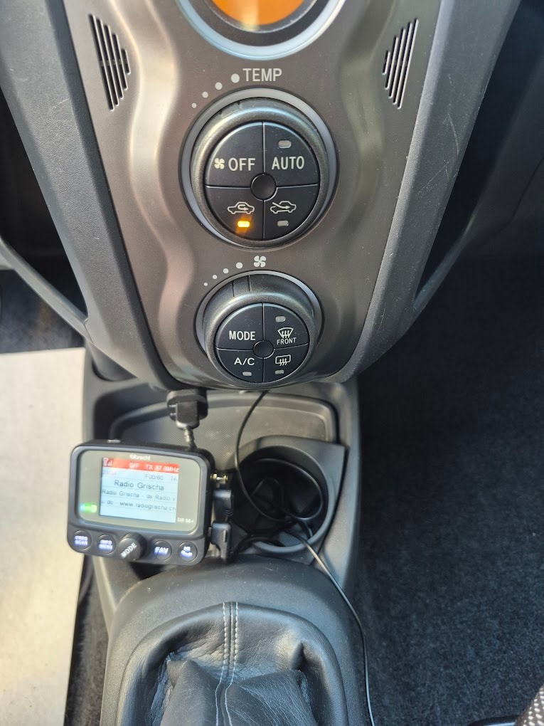 TOYOTA Yaris 1.8 TS-image-11