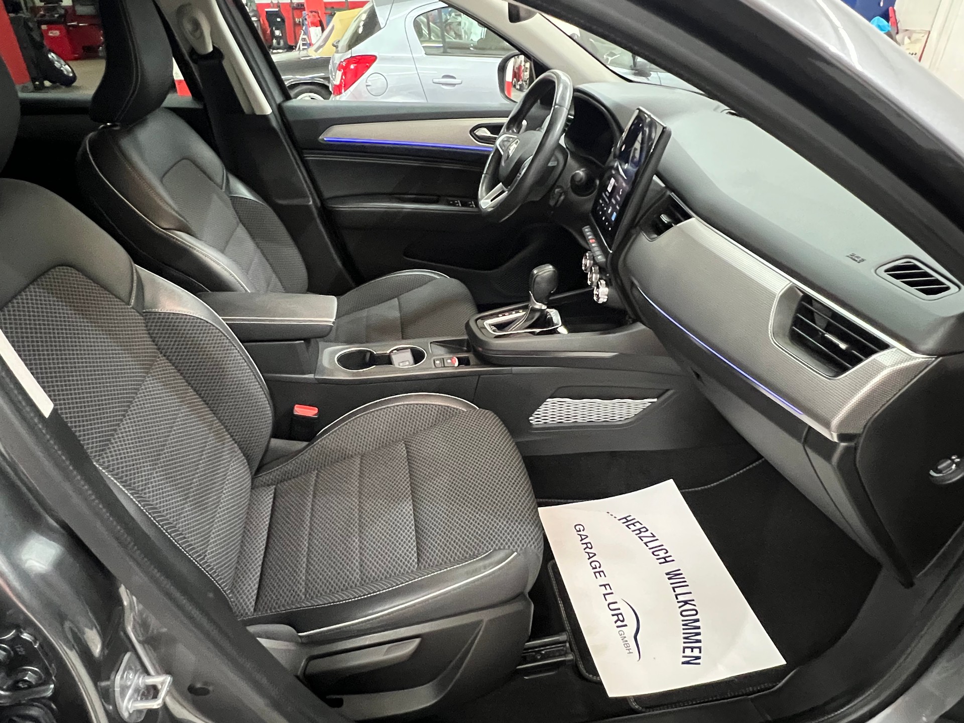 RENAULT Arkana 1.6 E-Tech Intens-image-12