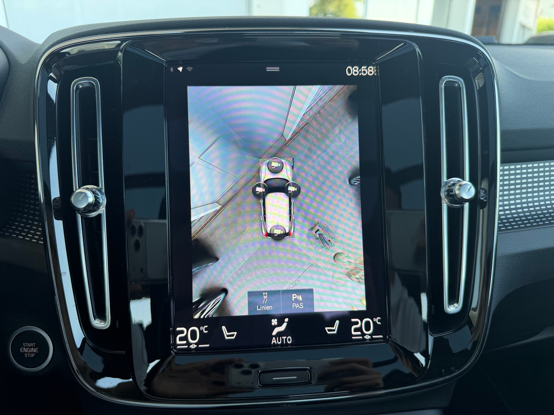 VOLVO XC40 B4 Benzin Mild Hybrid AWD R-Design Geartronic-image-20