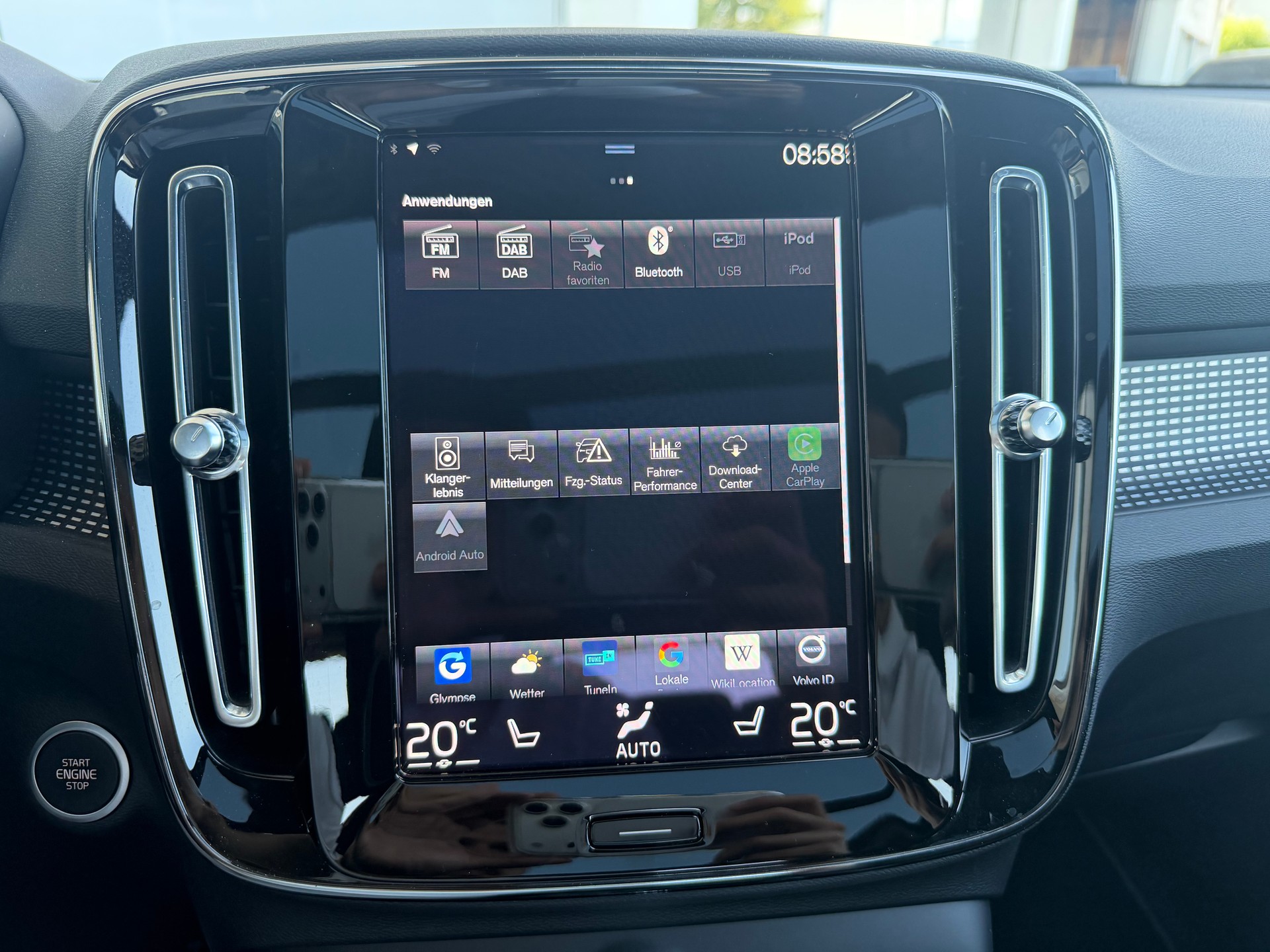 VOLVO XC40 B4 Benzin Mild Hybrid AWD R-Design Geartronic-image-18