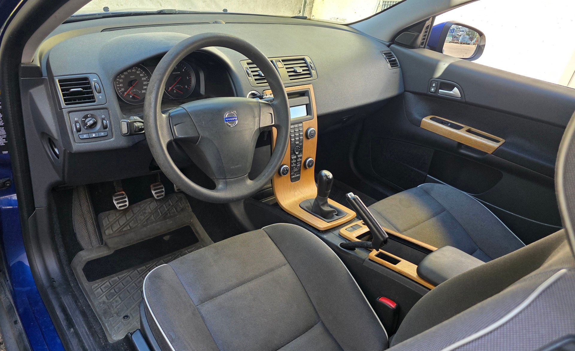 VOLVO C30 1.6D Start/Stop Momentum-image-5