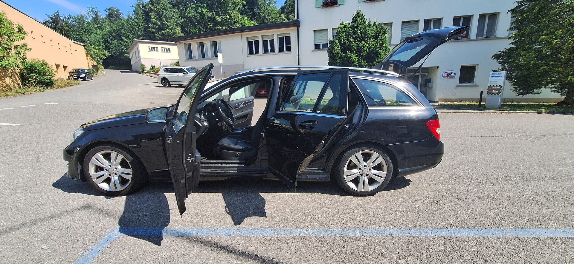 MERCEDES-BENZ C 300 CDI Elégance 4Matic 7G-Tronic-image-16