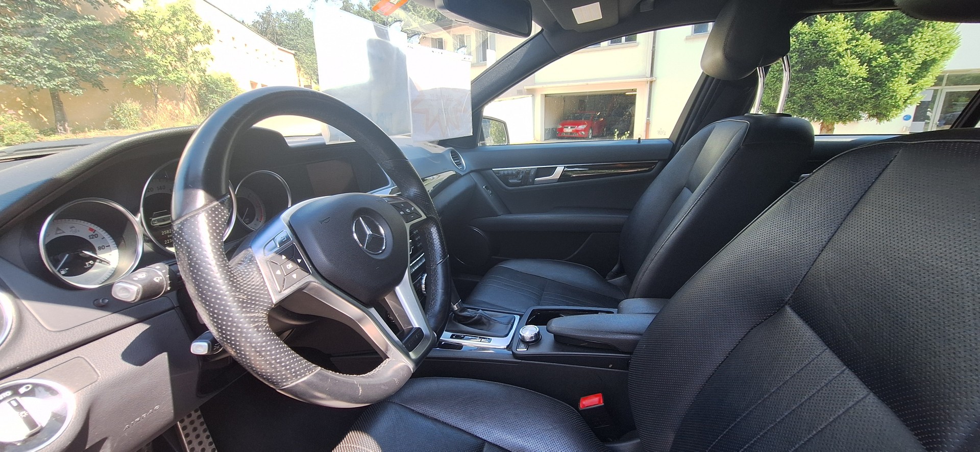MERCEDES-BENZ C 300 CDI Elégance 4Matic 7G-Tronic-image-8
