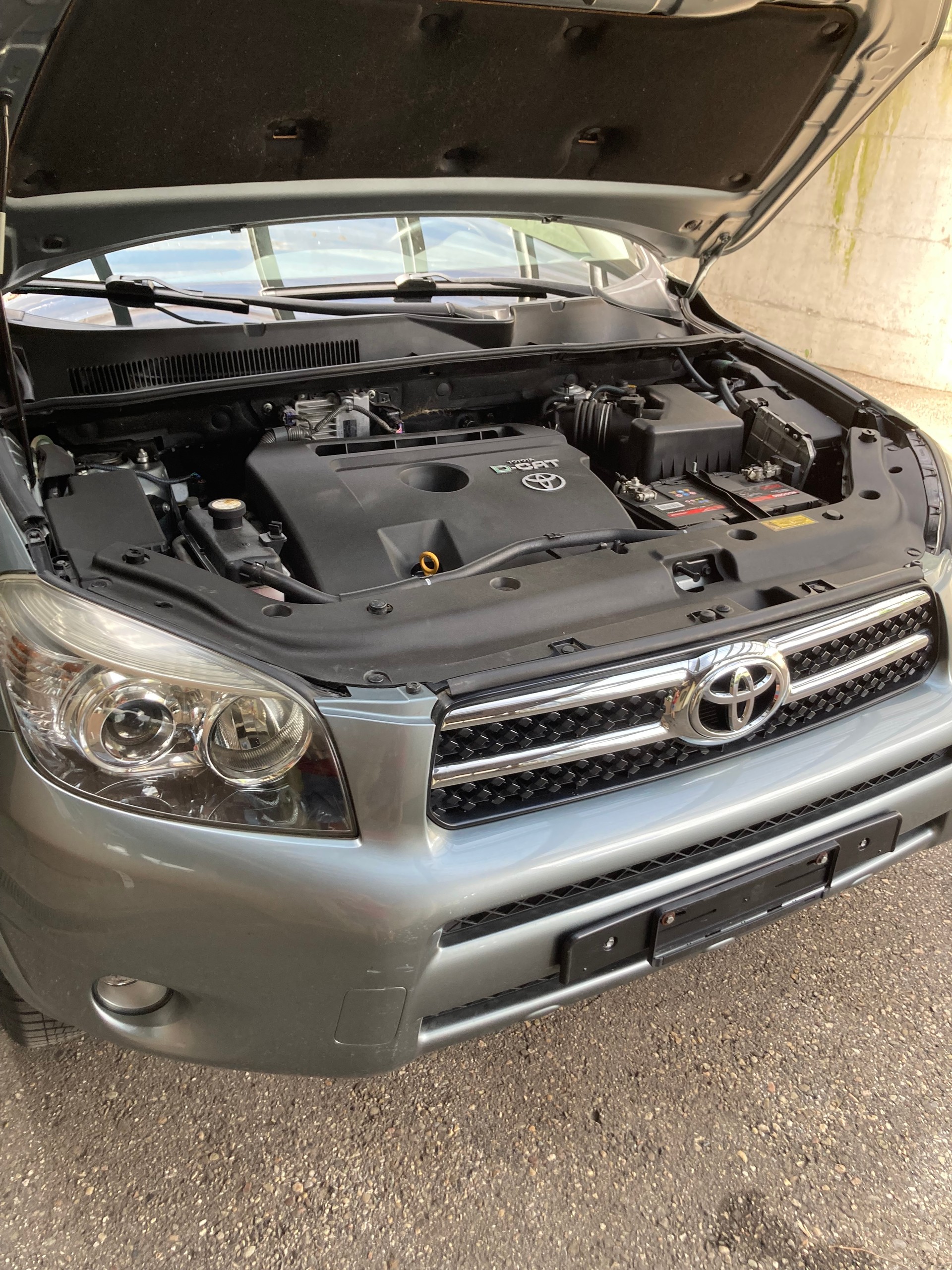 TOYOTA RAV-4-image-9