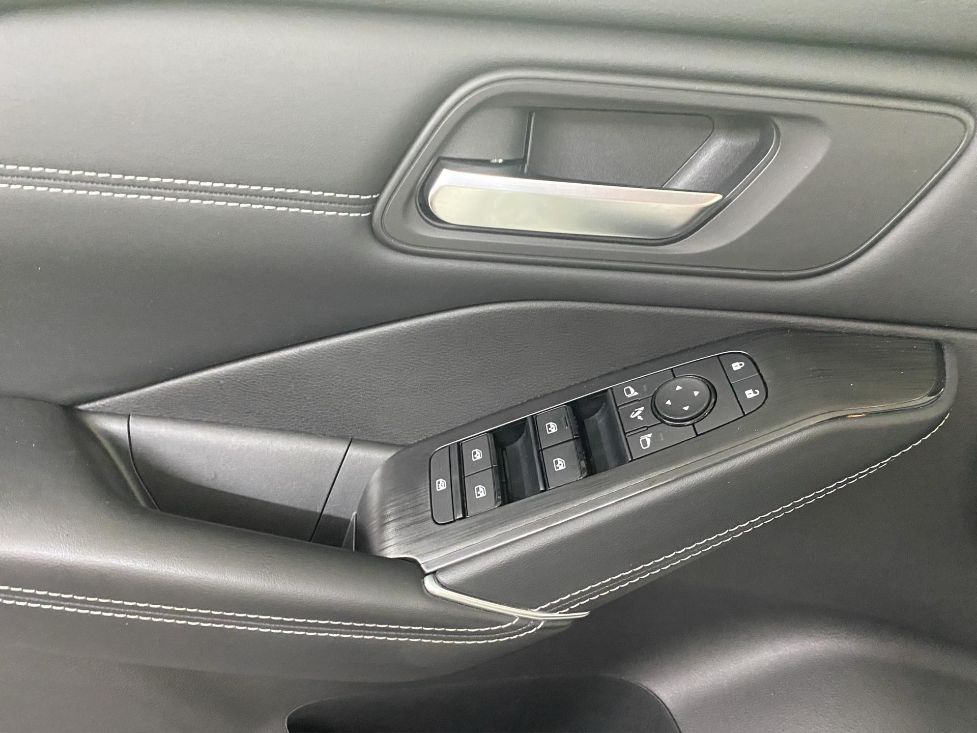 NISSAN Qashqai 1.3 DIG-T MHEV N-Connecta Xtronic-image-22
