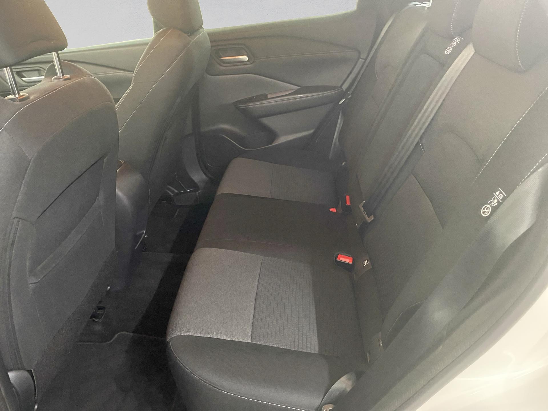 NISSAN Qashqai 1.3 DIG-T MHEV N-Connecta Xtronic-image-13