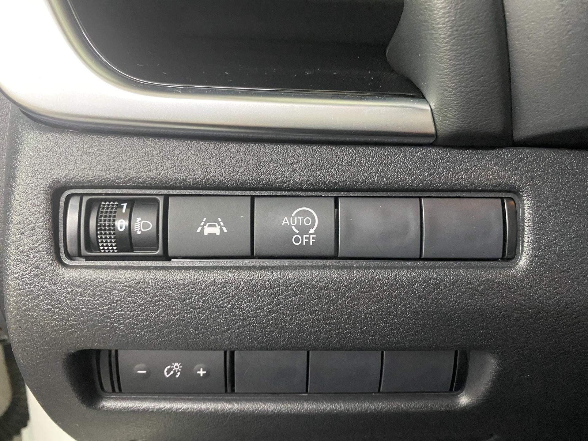NISSAN Qashqai 1.3 DIG-T MHEV N-Connecta Xtronic-image-19
