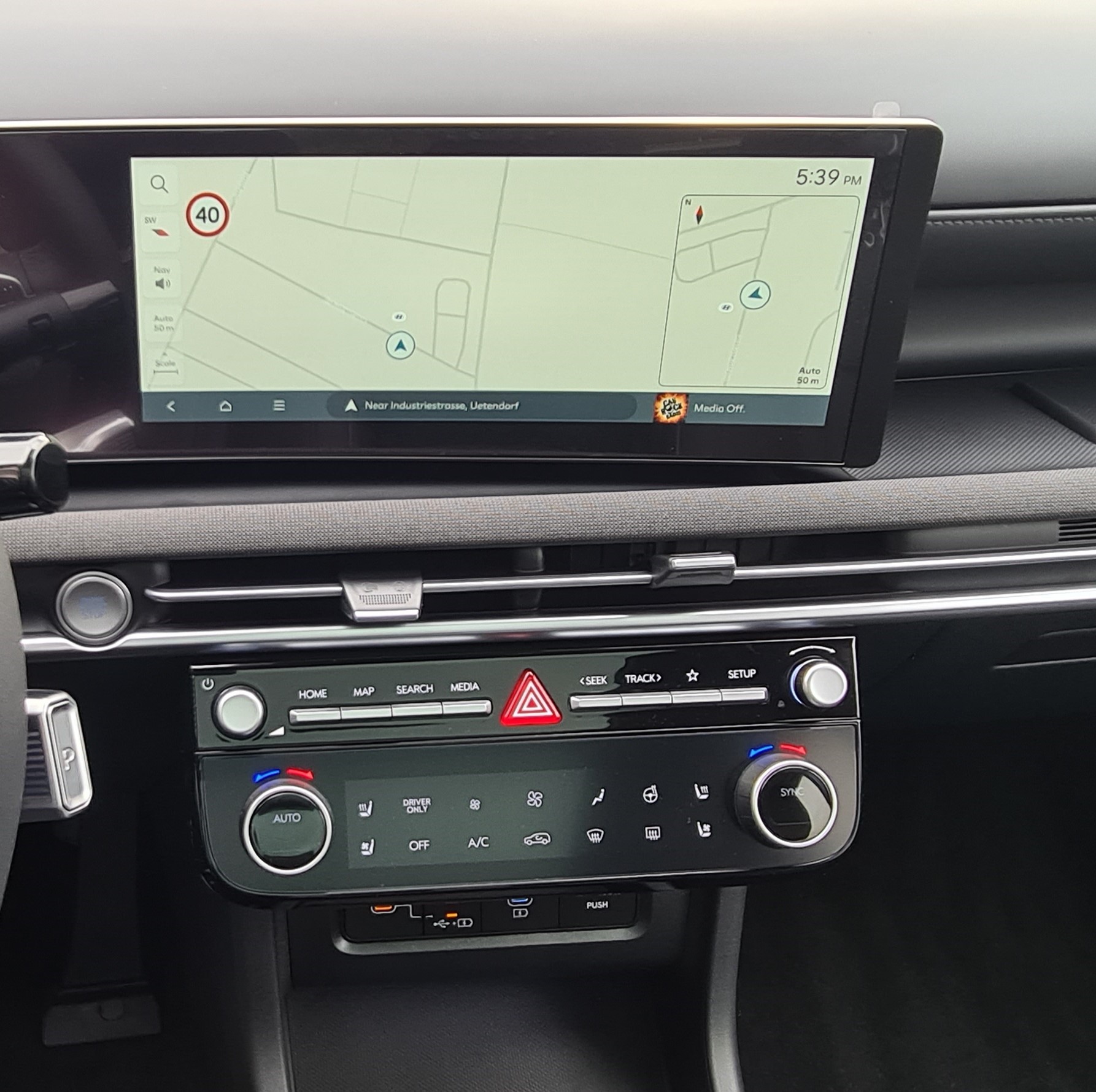 HYUNDAI Tucson 1.6 TGDI PHEV Vertex Swiss Edition 4WD-image-14