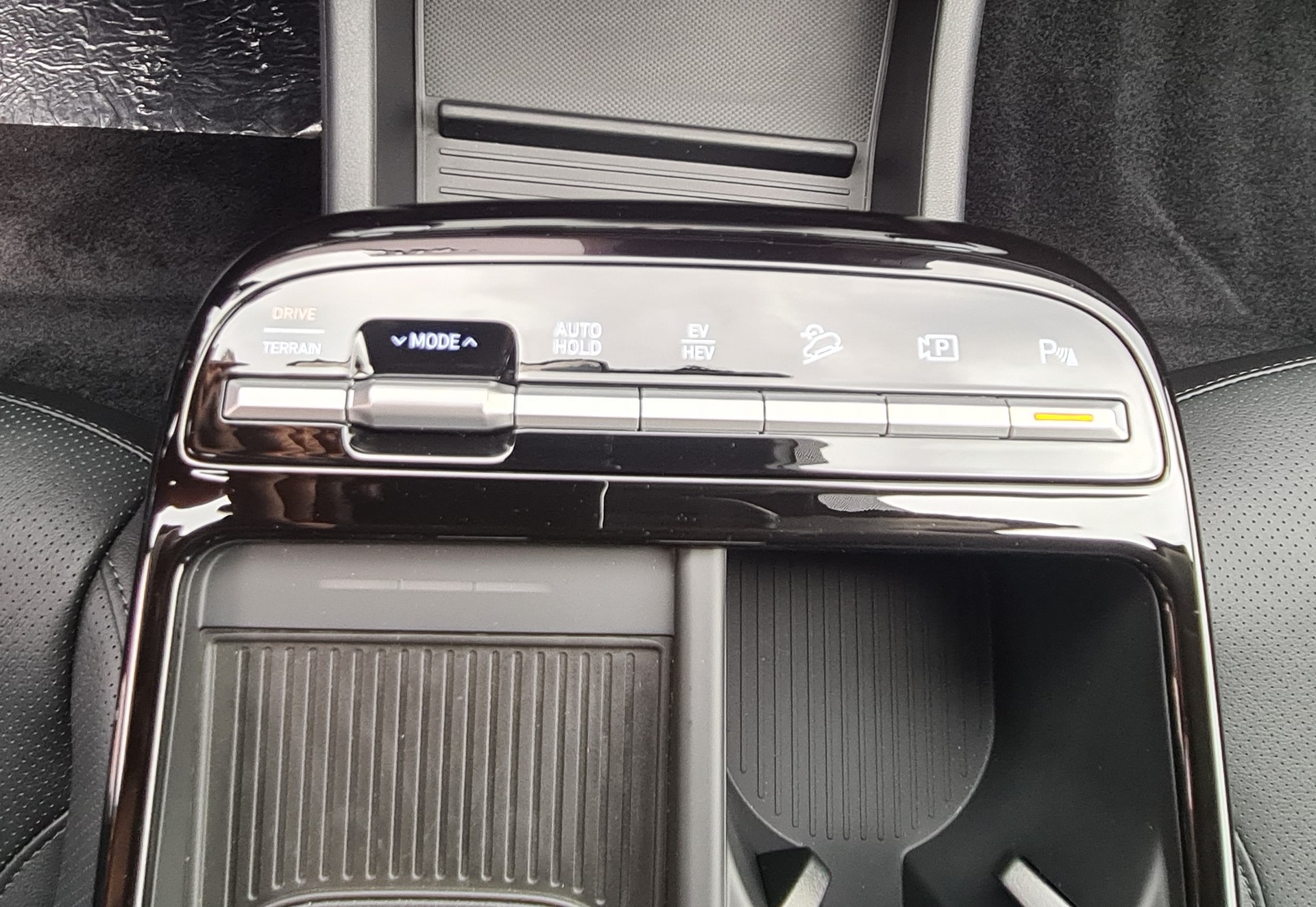HYUNDAI Tucson 1.6 TGDI PHEV Vertex Swiss Edition 4WD-image-17
