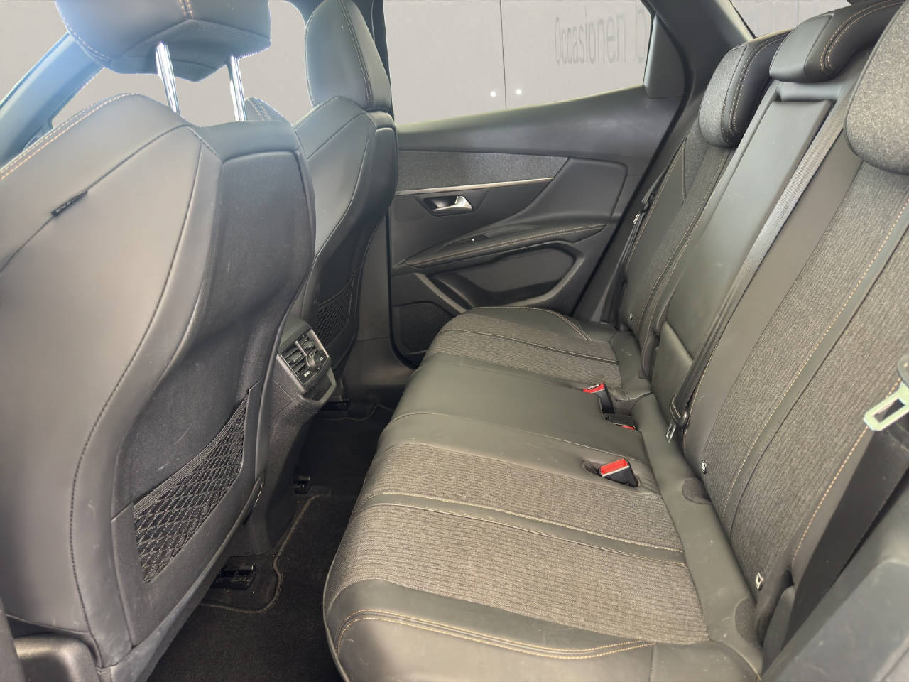 PEUGEOT 3008 1.6 THP GT Line-image-10