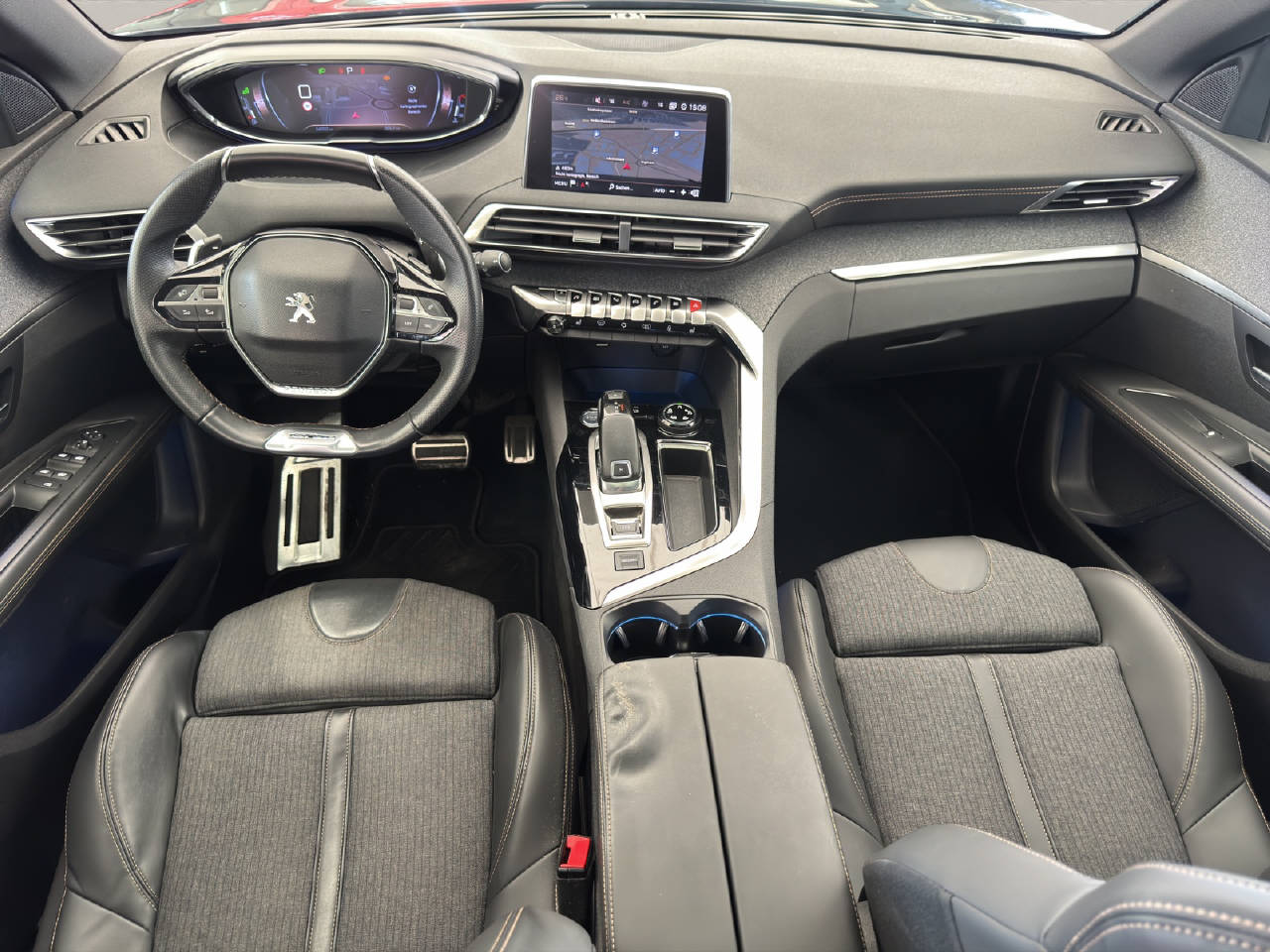 PEUGEOT 3008 1.6 THP GT Line-image-15