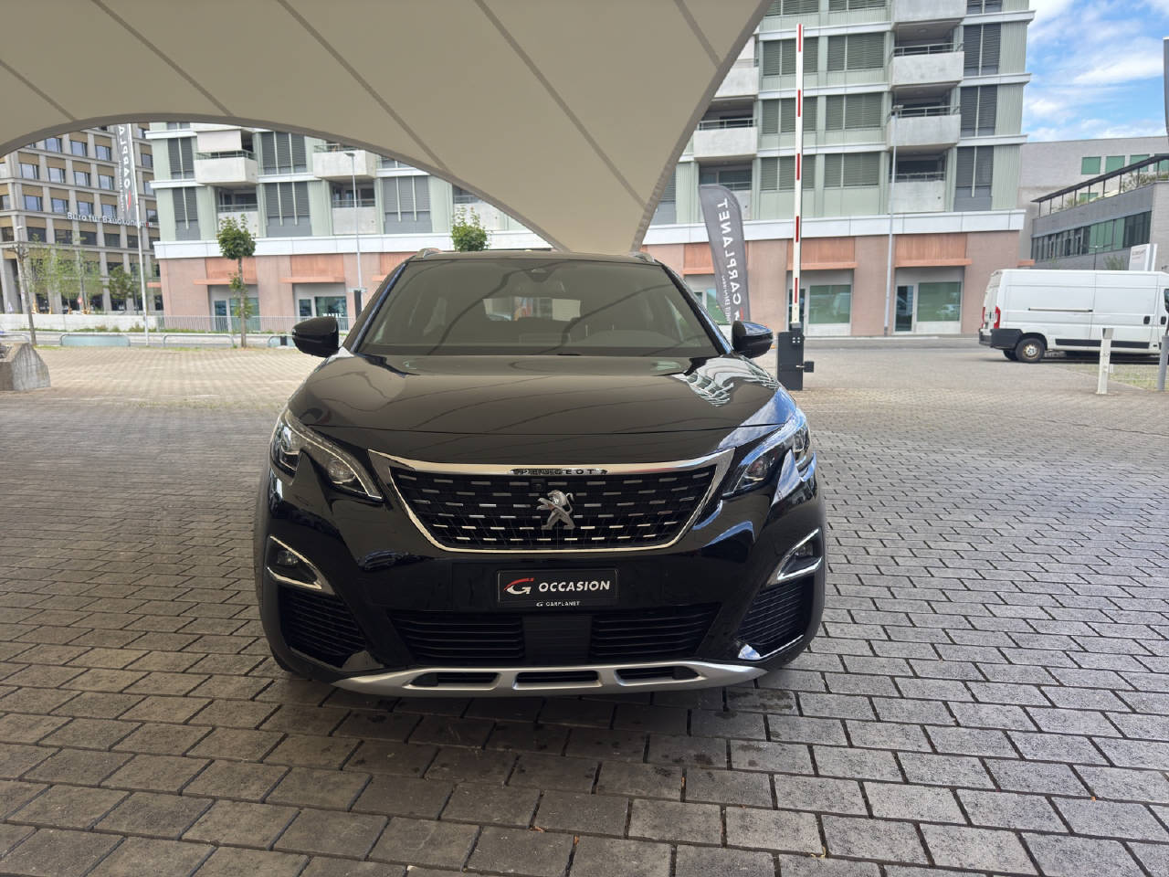 PEUGEOT 3008 1.6 THP GT Line-image-17