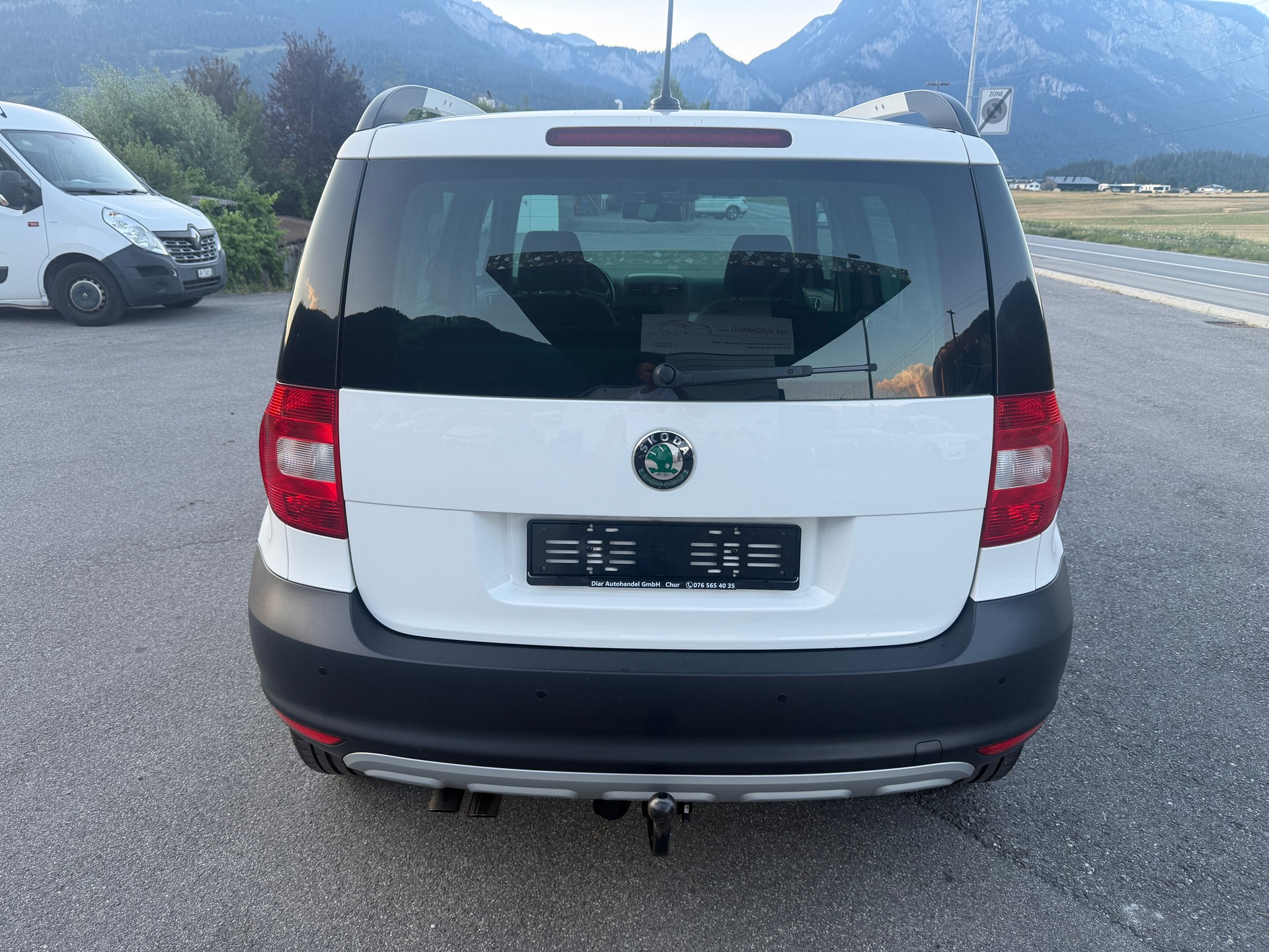 SKODA Yeti 2.0 TDI Ambition 4x4 DSG-image-4