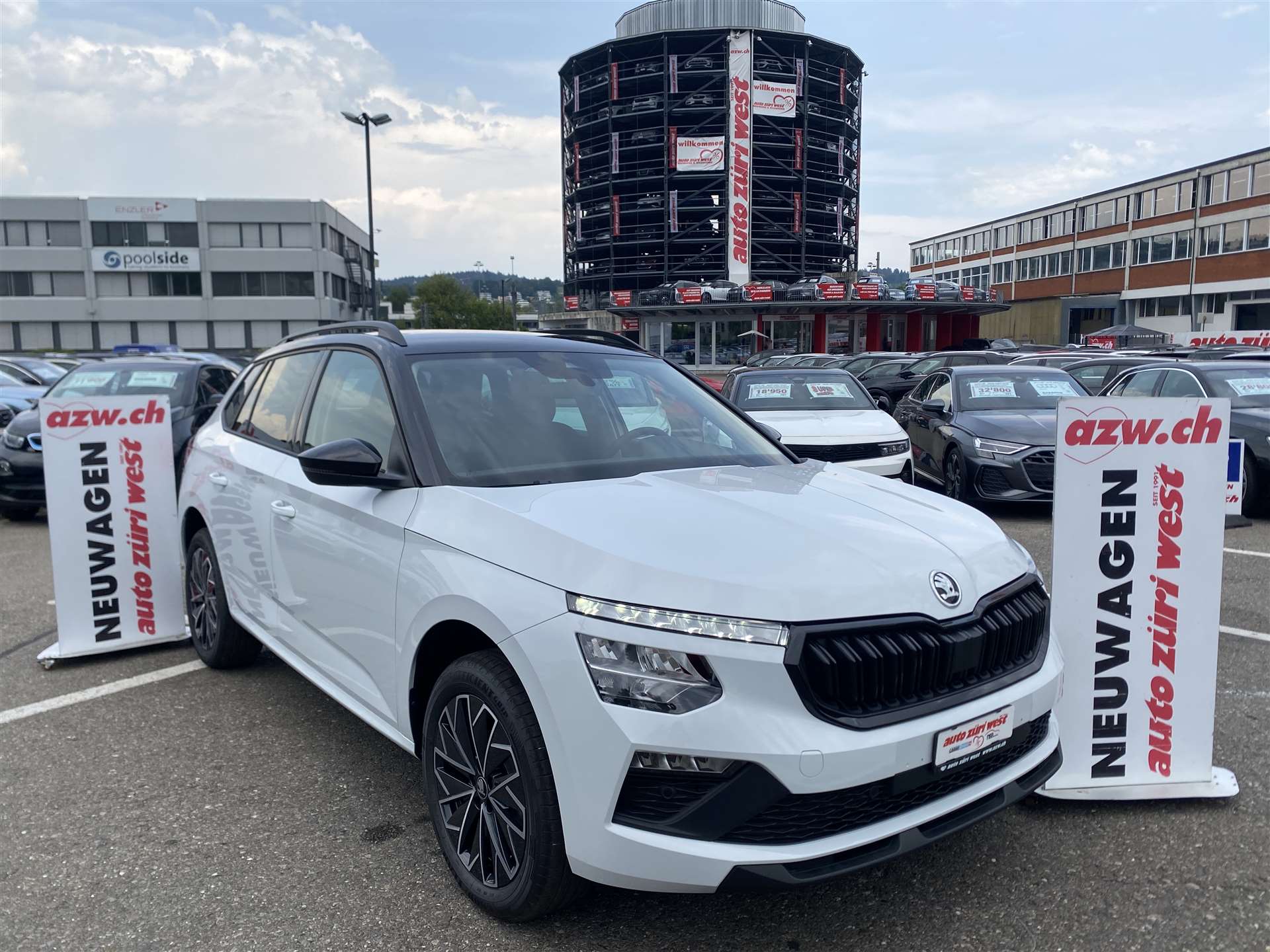 SKODA Kamiq 1.0 TSi Selection Black DSG-Automat-image-0