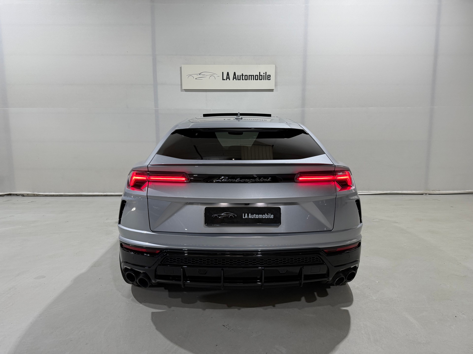 LAMBORGHINI Urus E-Gear (CH-Fahrzeug)-image-7
