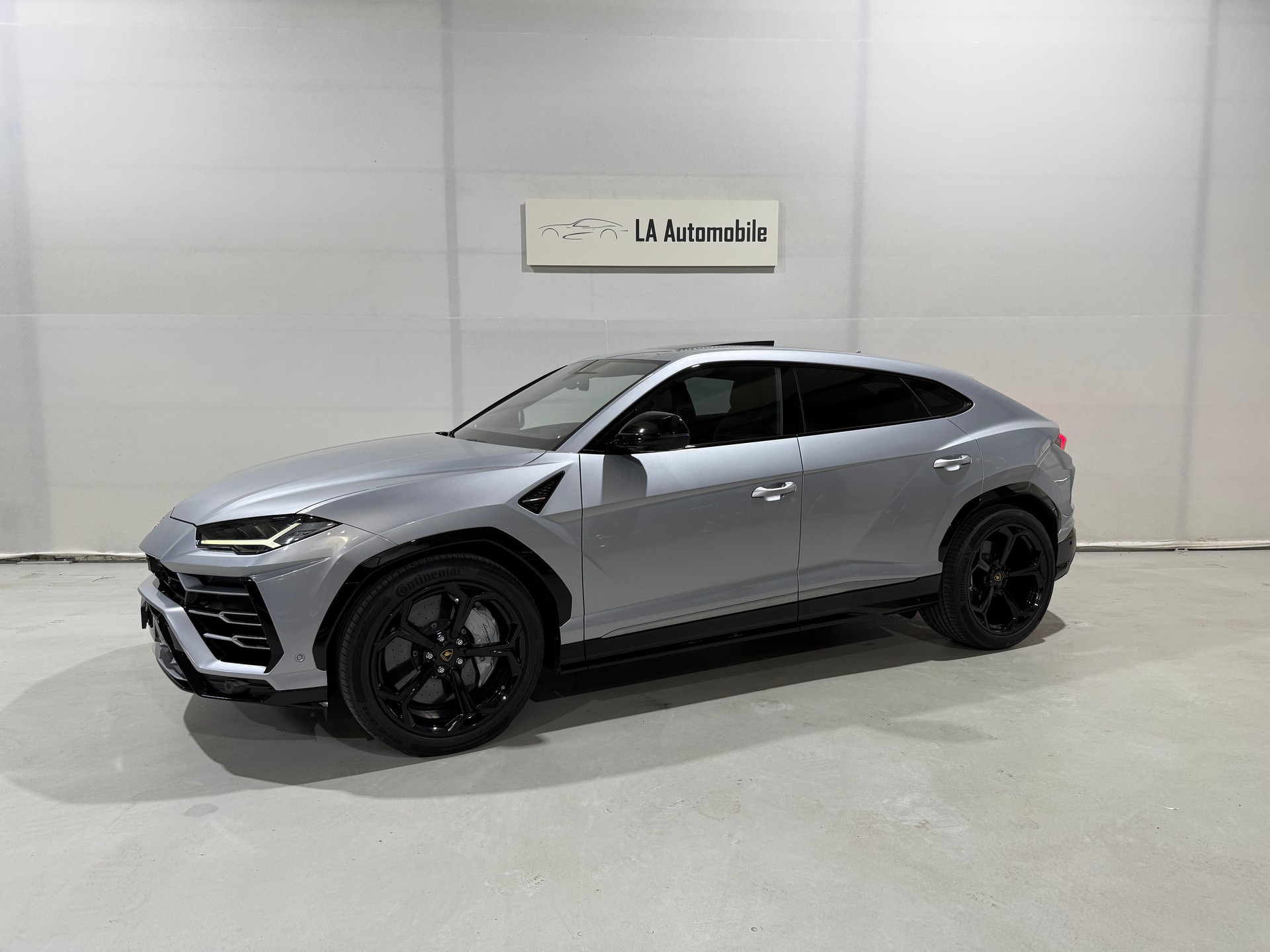LAMBORGHINI Urus E-Gear (CH-Fahrzeug)-image-1