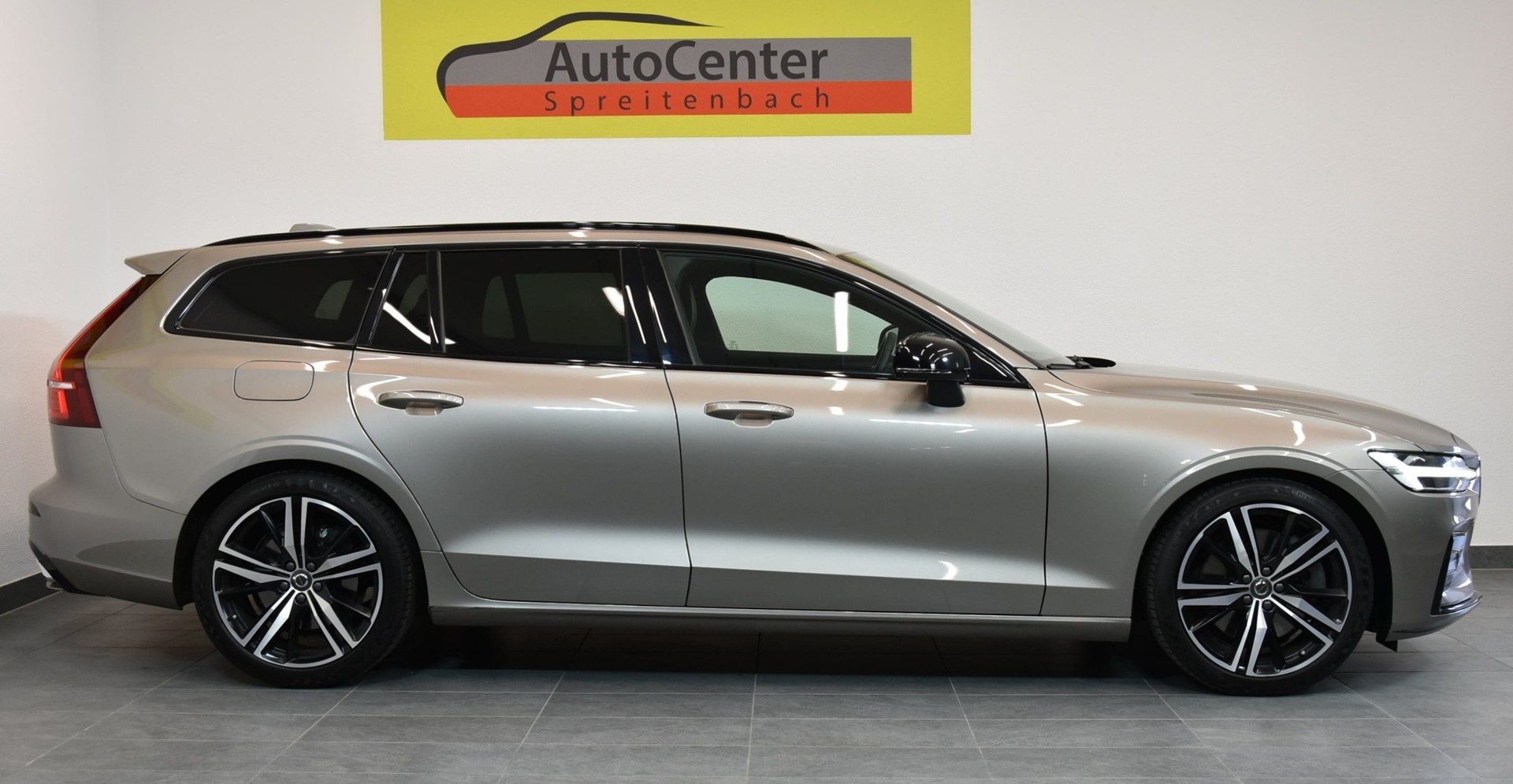 VOLVO V60 B5 Benzin Mild Hybrid R-Design Geartronic-image-10