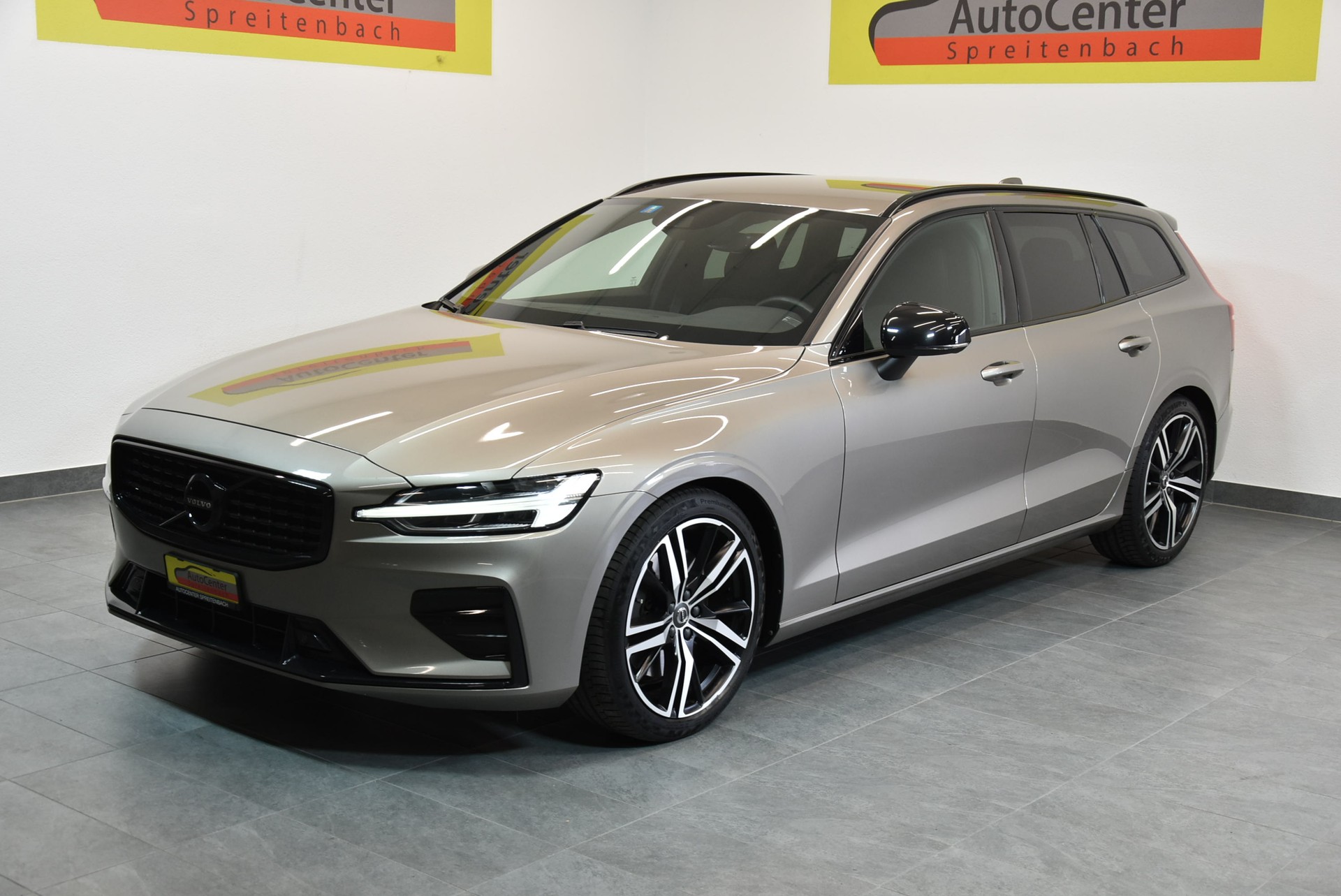 VOLVO V60 B5 Benzin Mild Hybrid R-Design Geartronic-image-1