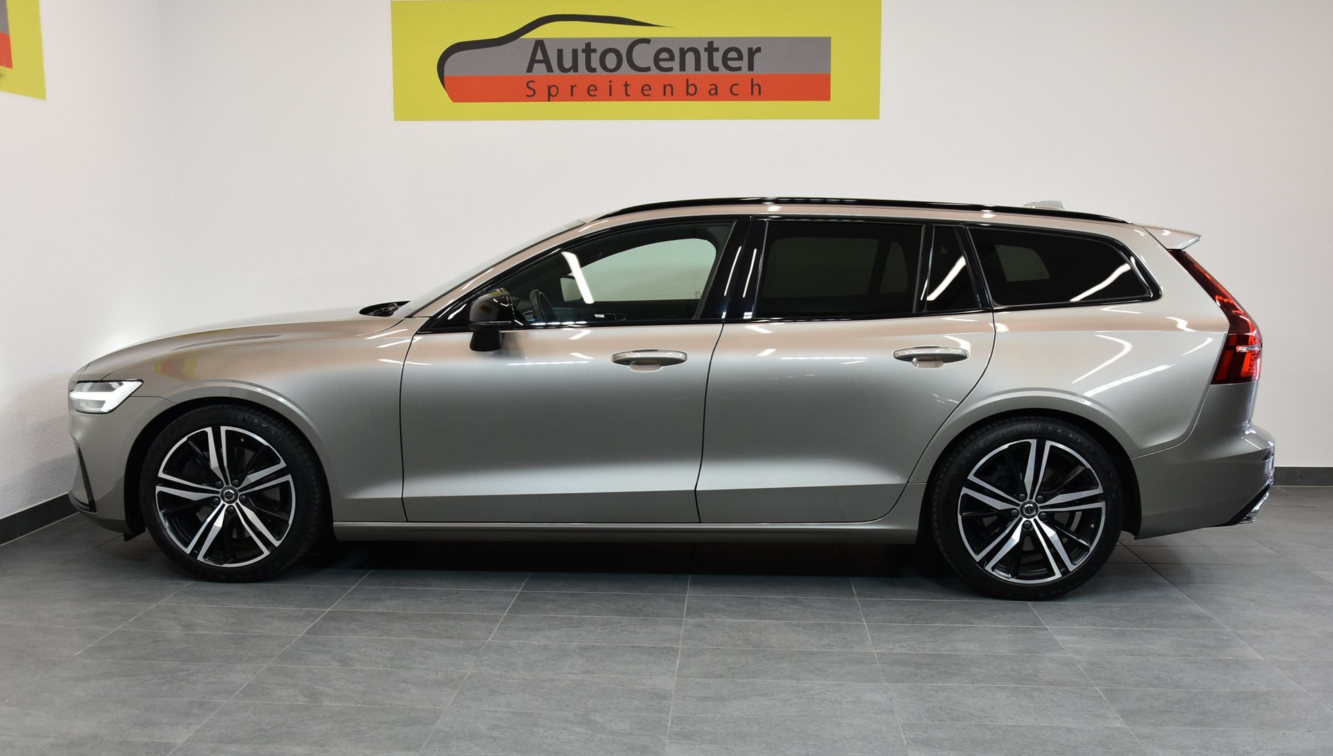 VOLVO V60 B5 Benzin Mild Hybrid R-Design Geartronic-image-8