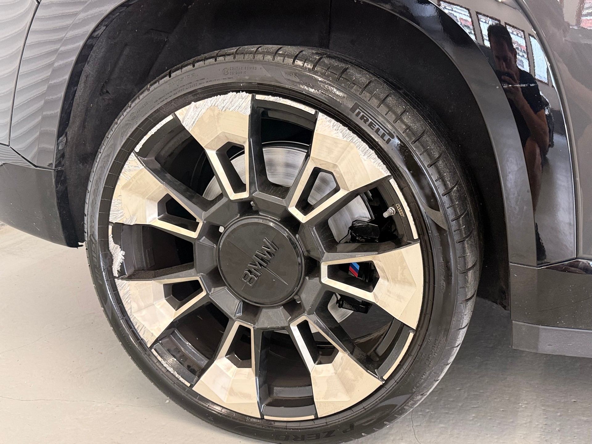 BMW XM xDrive PHEV Steptronic-image-10