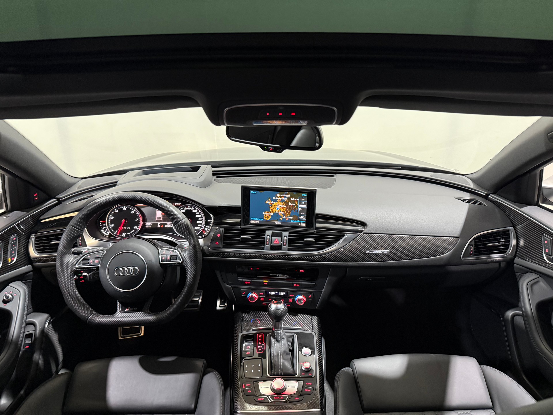AUDI RS6 Avant 4.0 TFSI V8 quattro Tiptronic-image-11