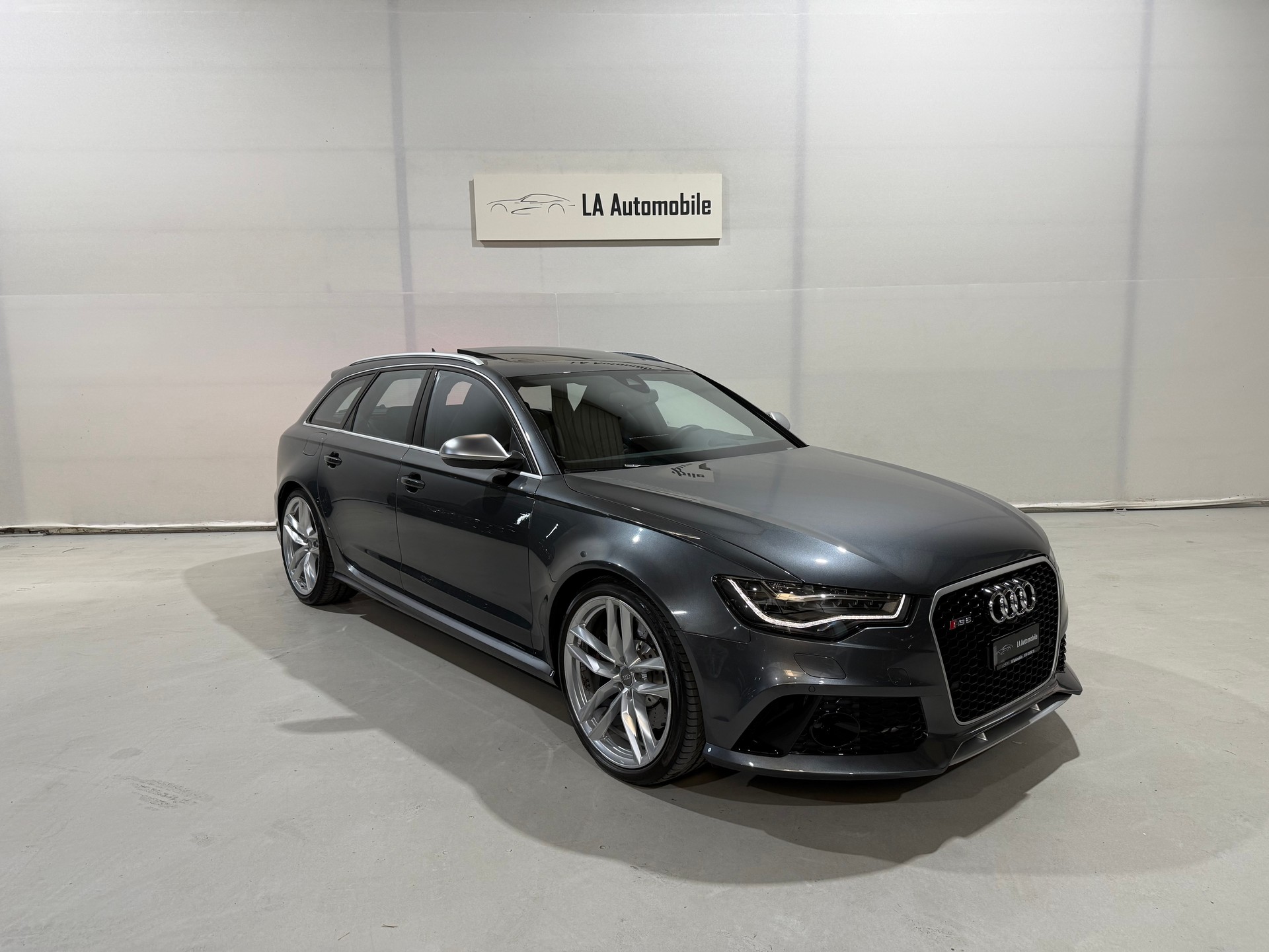 AUDI RS6 Avant 4.0 TFSI V8 quattro Tiptronic-image-4