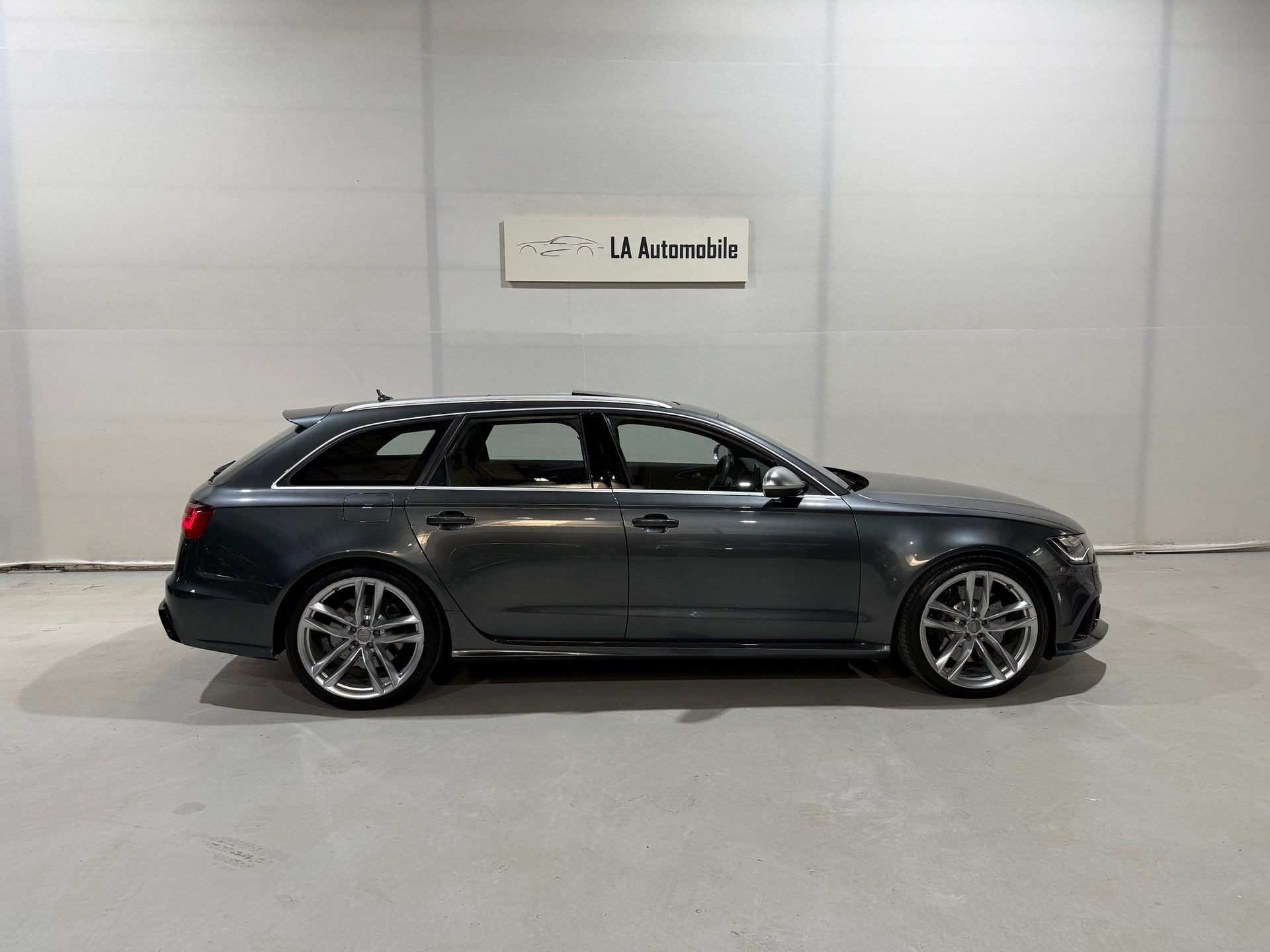 AUDI RS6 Avant 4.0 TFSI V8 quattro Tiptronic-image-6