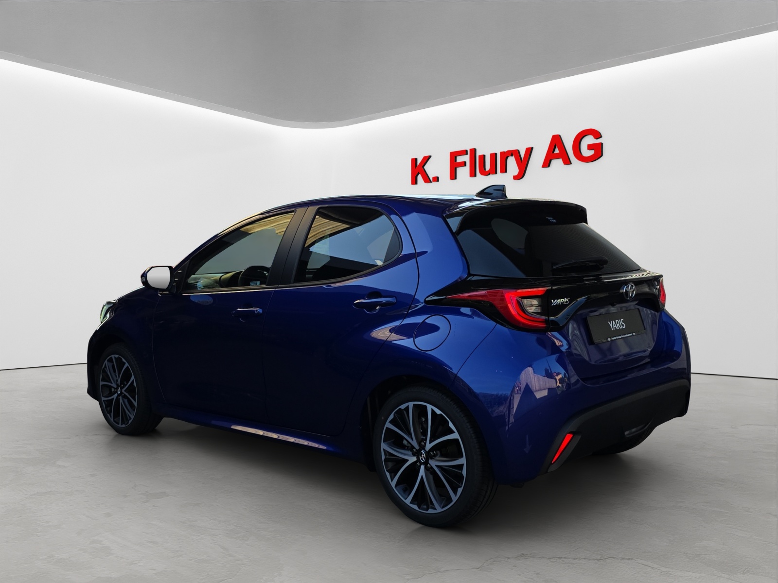 TOYOTA Yaris 1.5 VVT-i HSD Trend-image-2