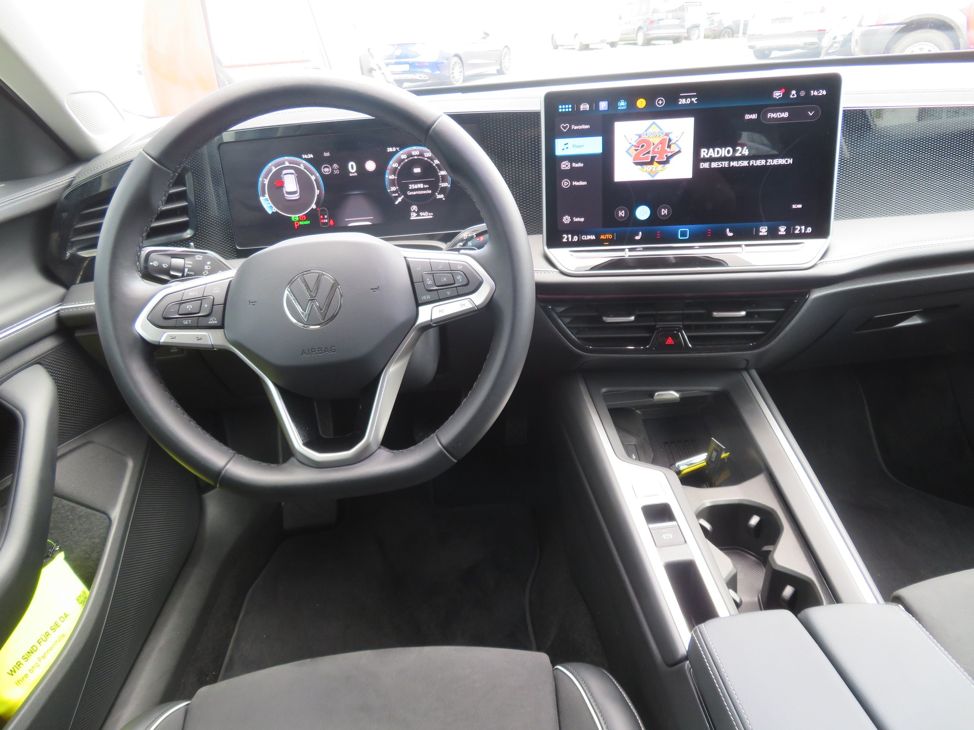 VW Passat Variant 1.5 eTSI evo2 Business DSG-image-4