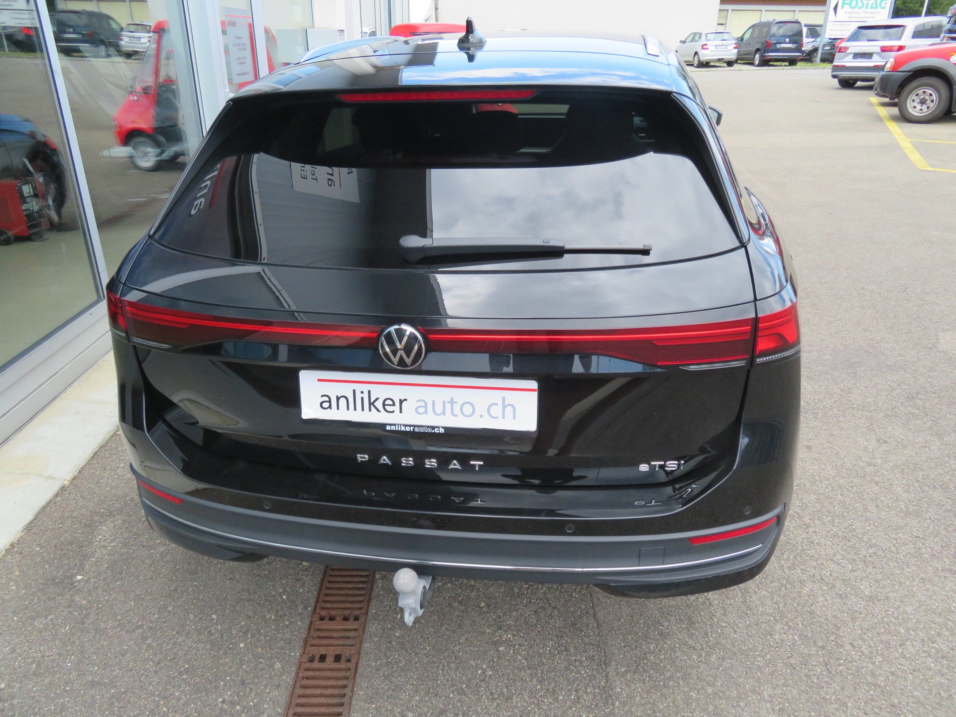 VW Passat Variant 1.5 eTSI evo2 Business DSG-image-2