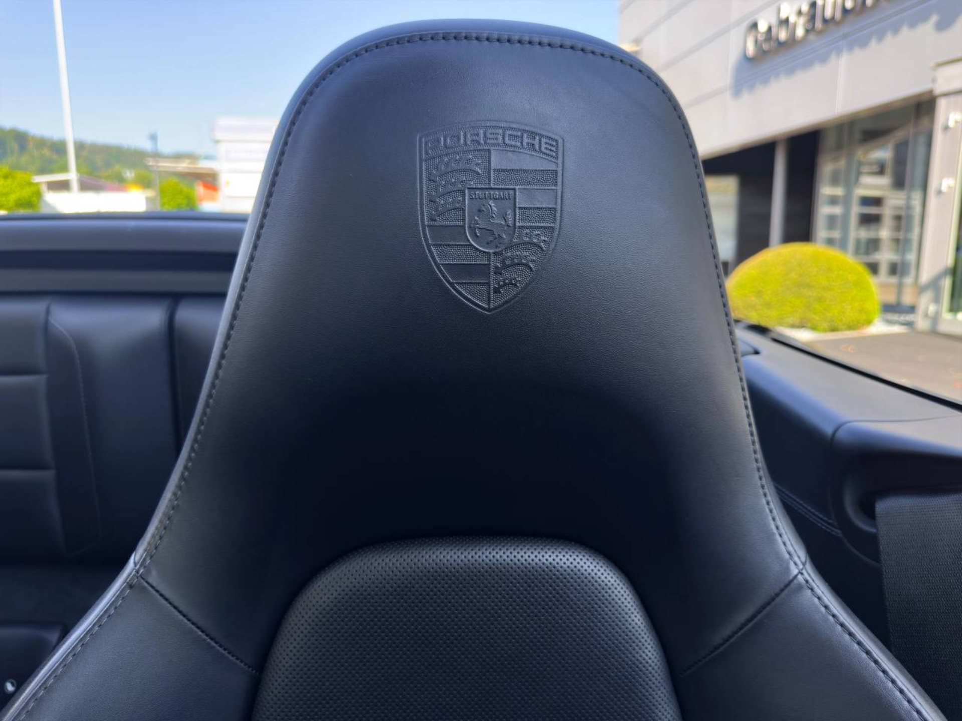 PORSCHE 911 Turbo Cabriolet-image-27