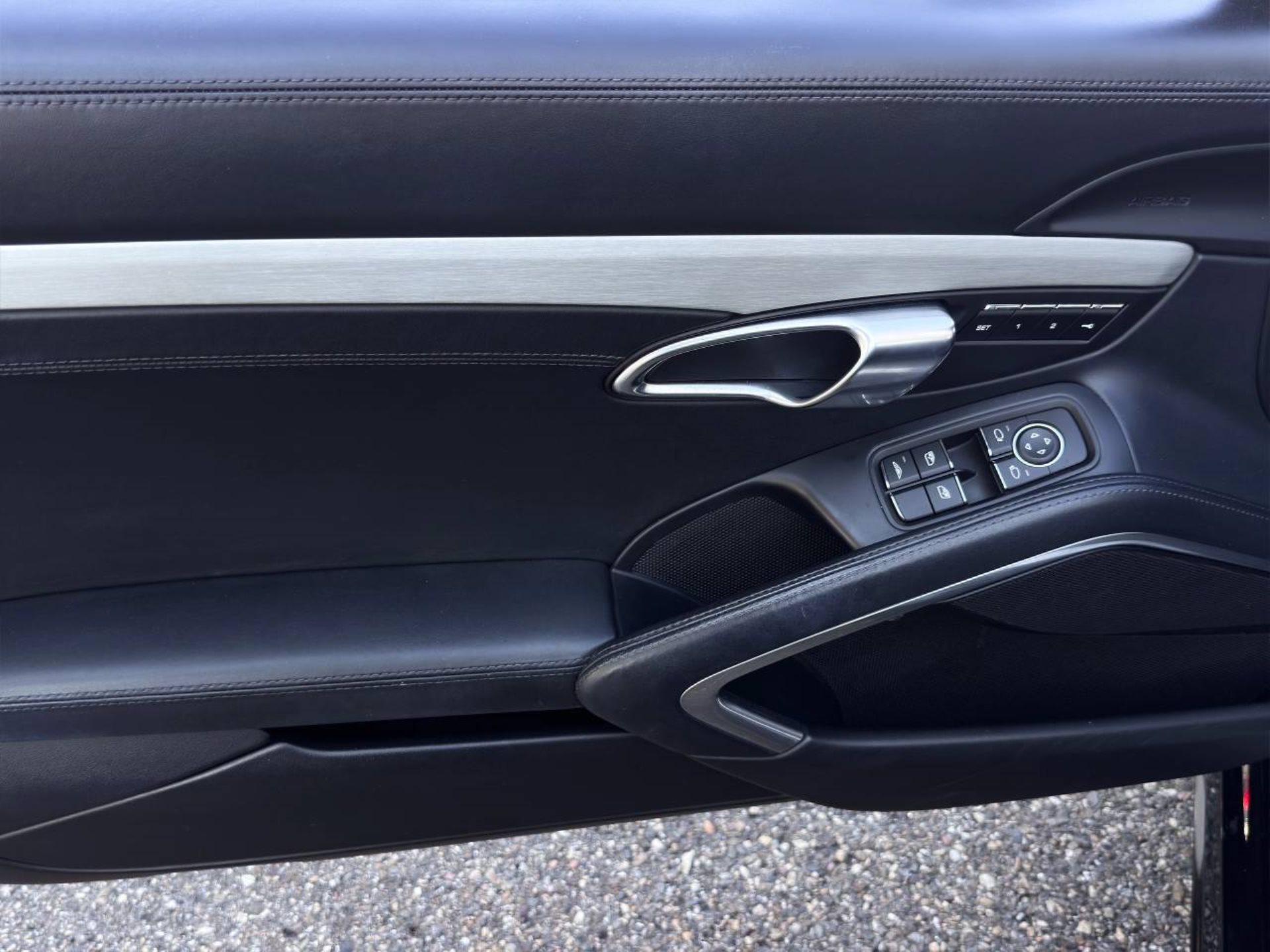 PORSCHE 911 Turbo Cabriolet-image-22