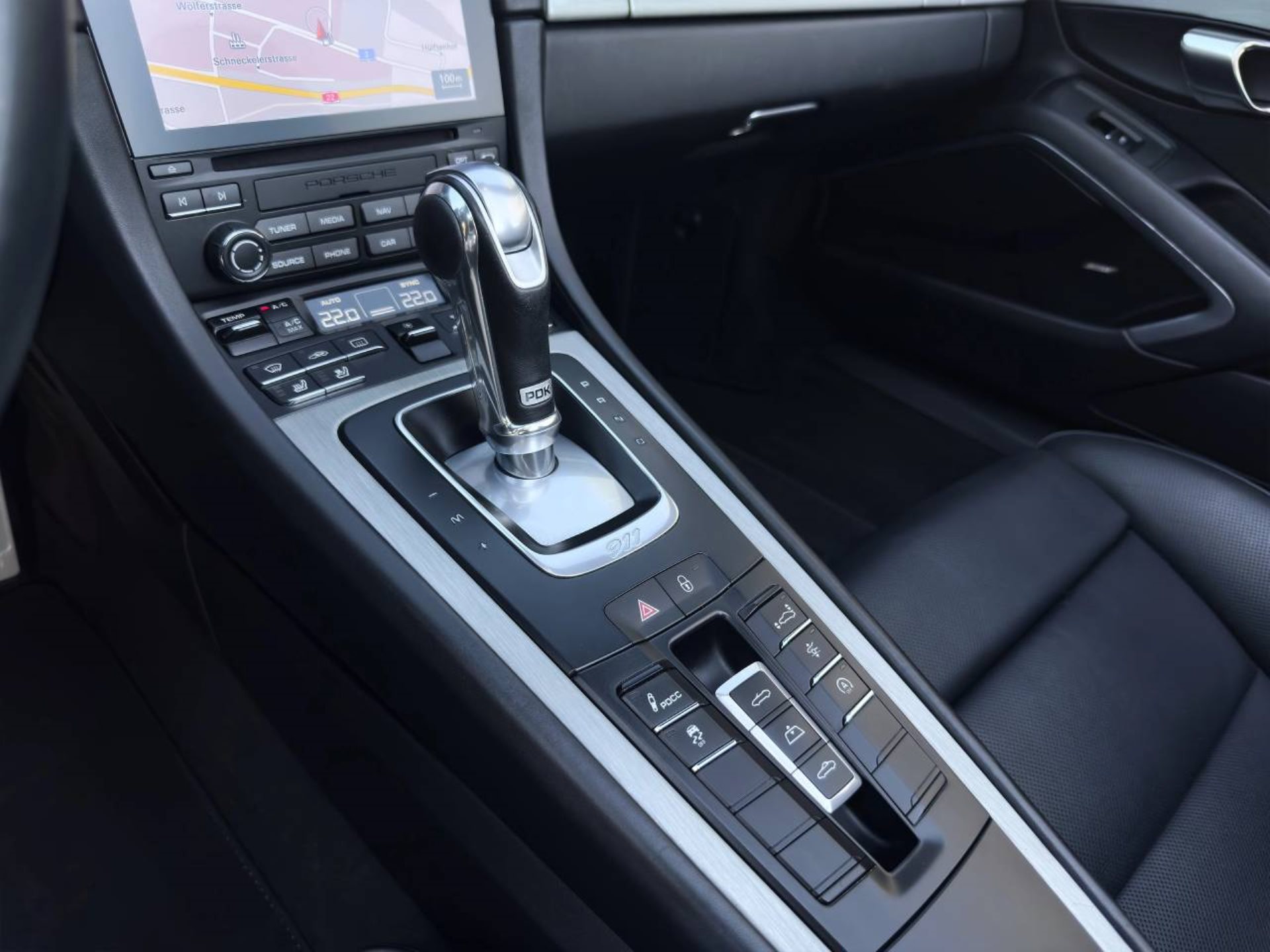 PORSCHE 911 Turbo Cabriolet-image-21