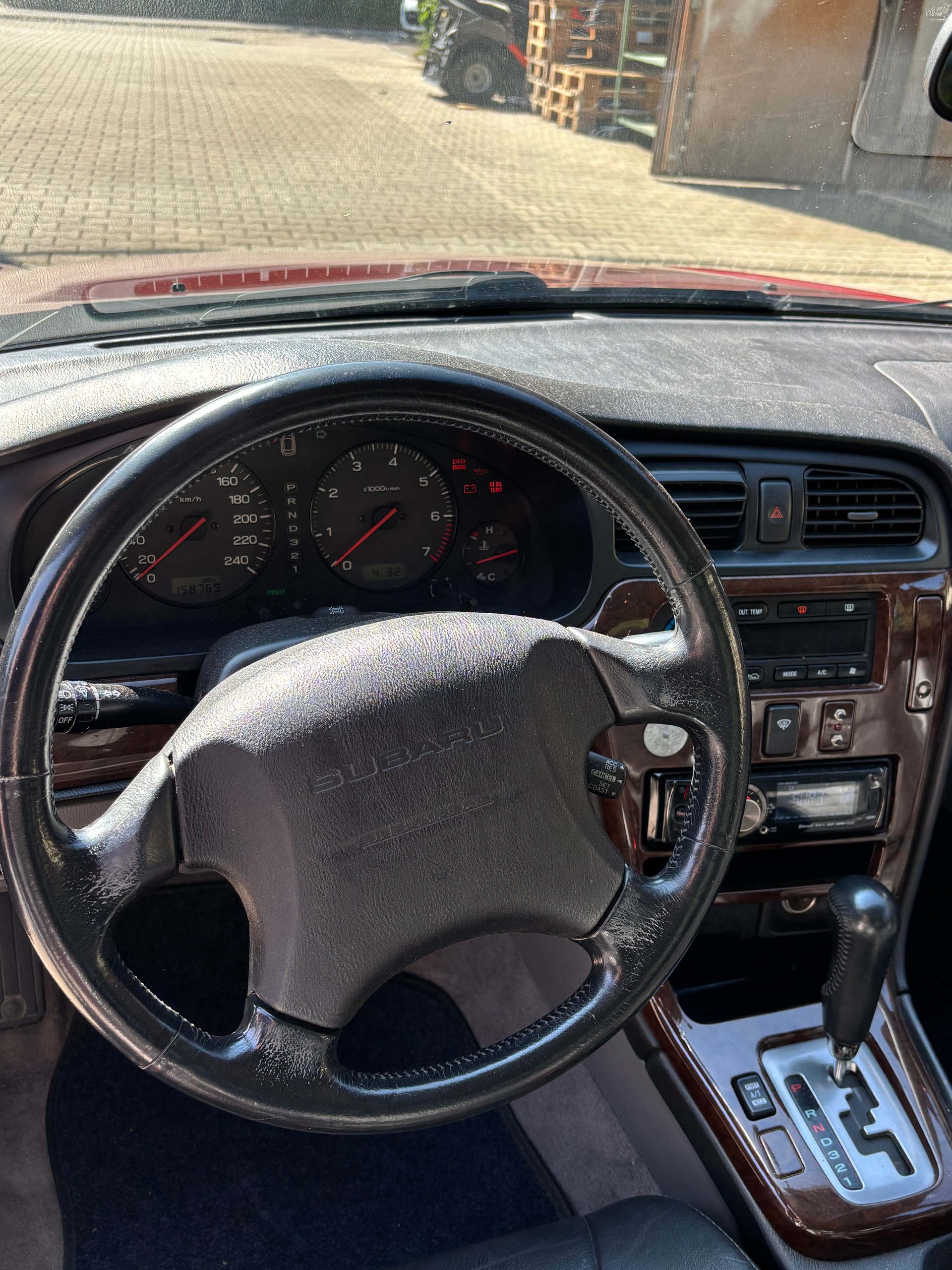 SUBARU Legacy 2.5 Limited-image-8