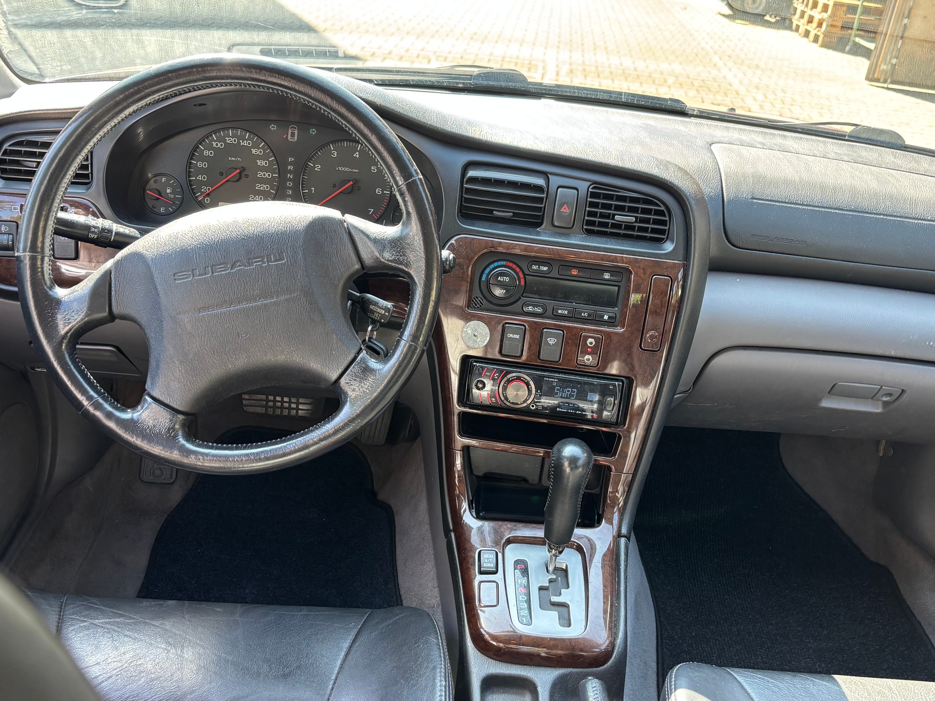 SUBARU Legacy 2.5 Limited-image-6
