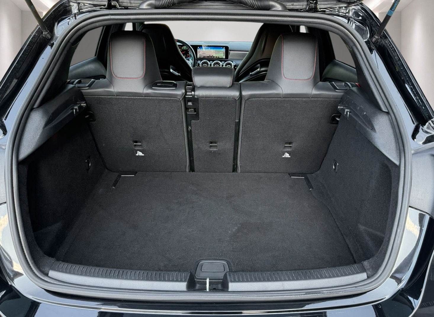 MERCEDES-BENZ A 35 AMG 4Matic Speedshift inkl. Garantie-image-21