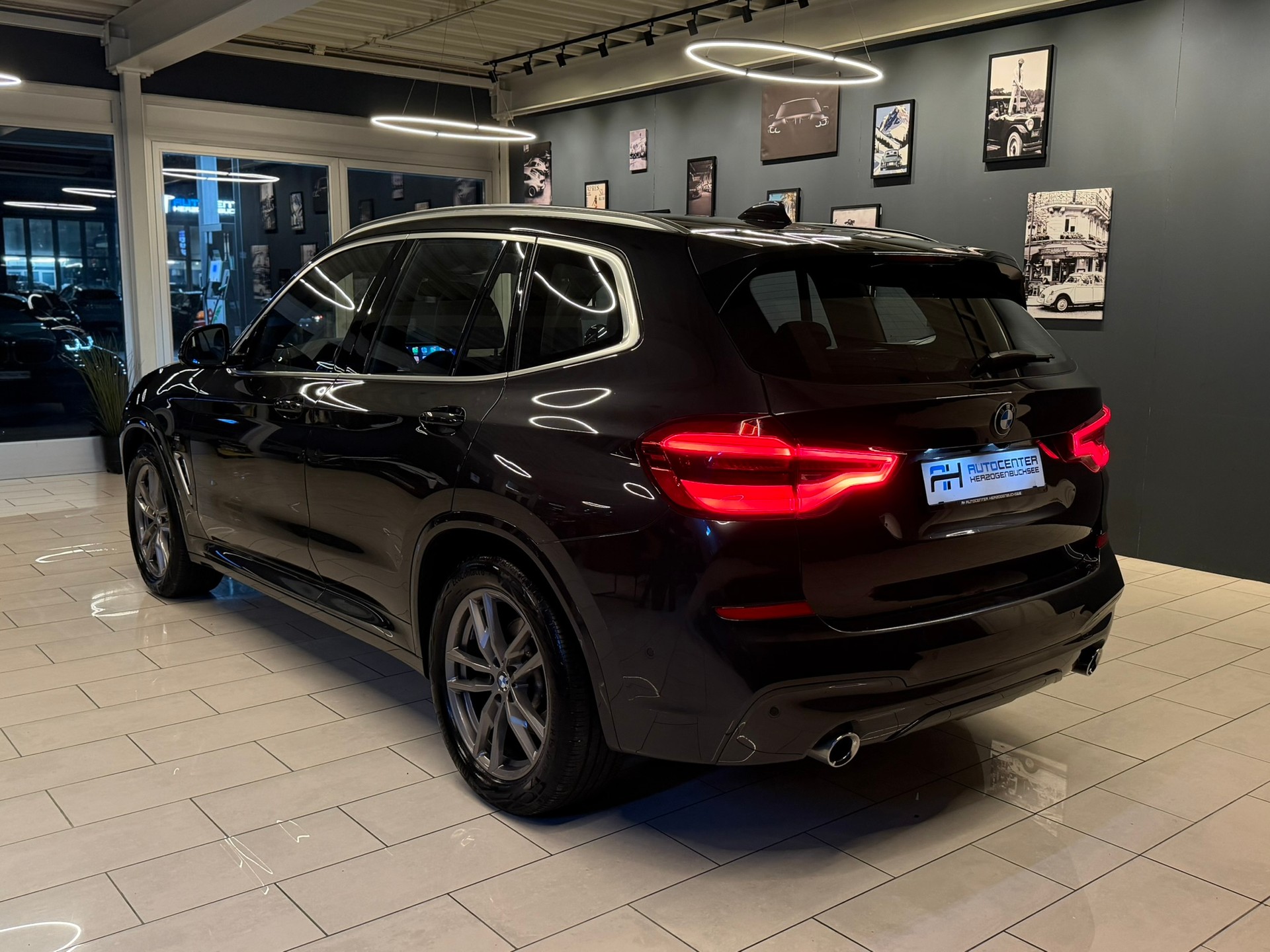 BMW X3 xDrive 20d Individual M Sport Steptronic-image-4
