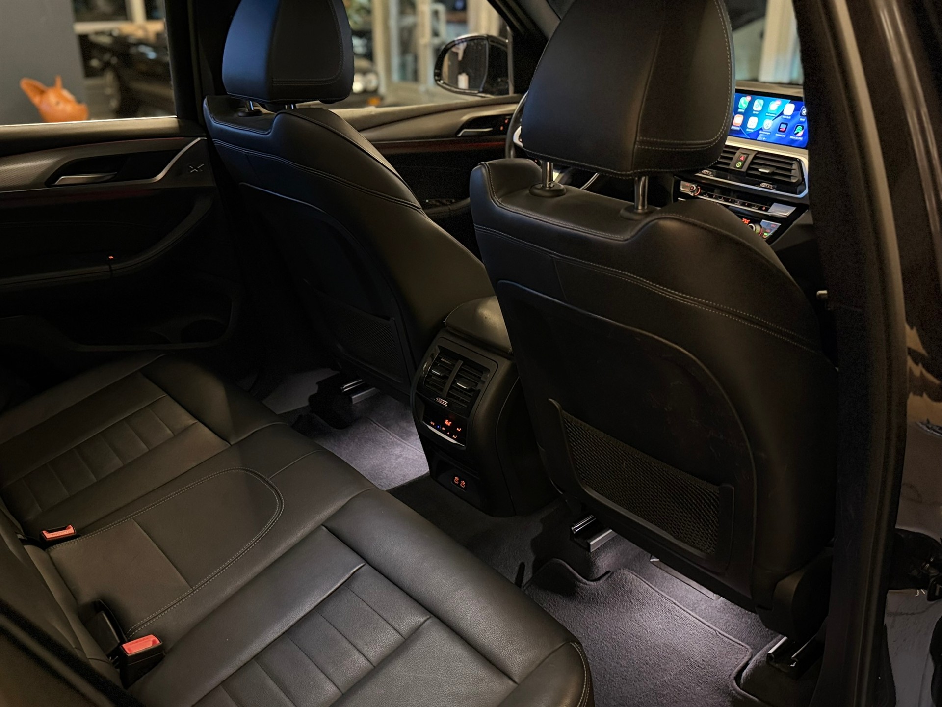 BMW X3 xDrive 20d Individual M Sport Steptronic-image-15