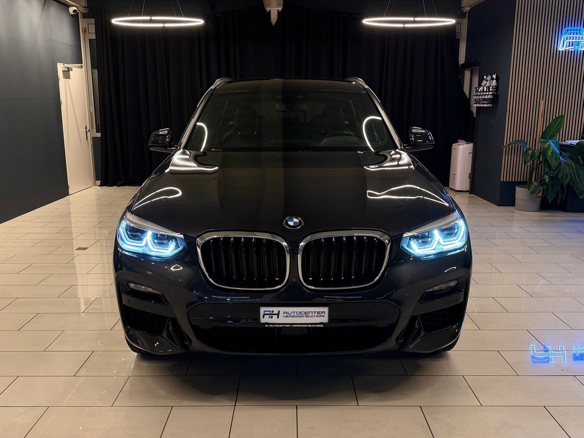 BMW X3 xDrive 20d Individual M Sport Steptronic-image-1