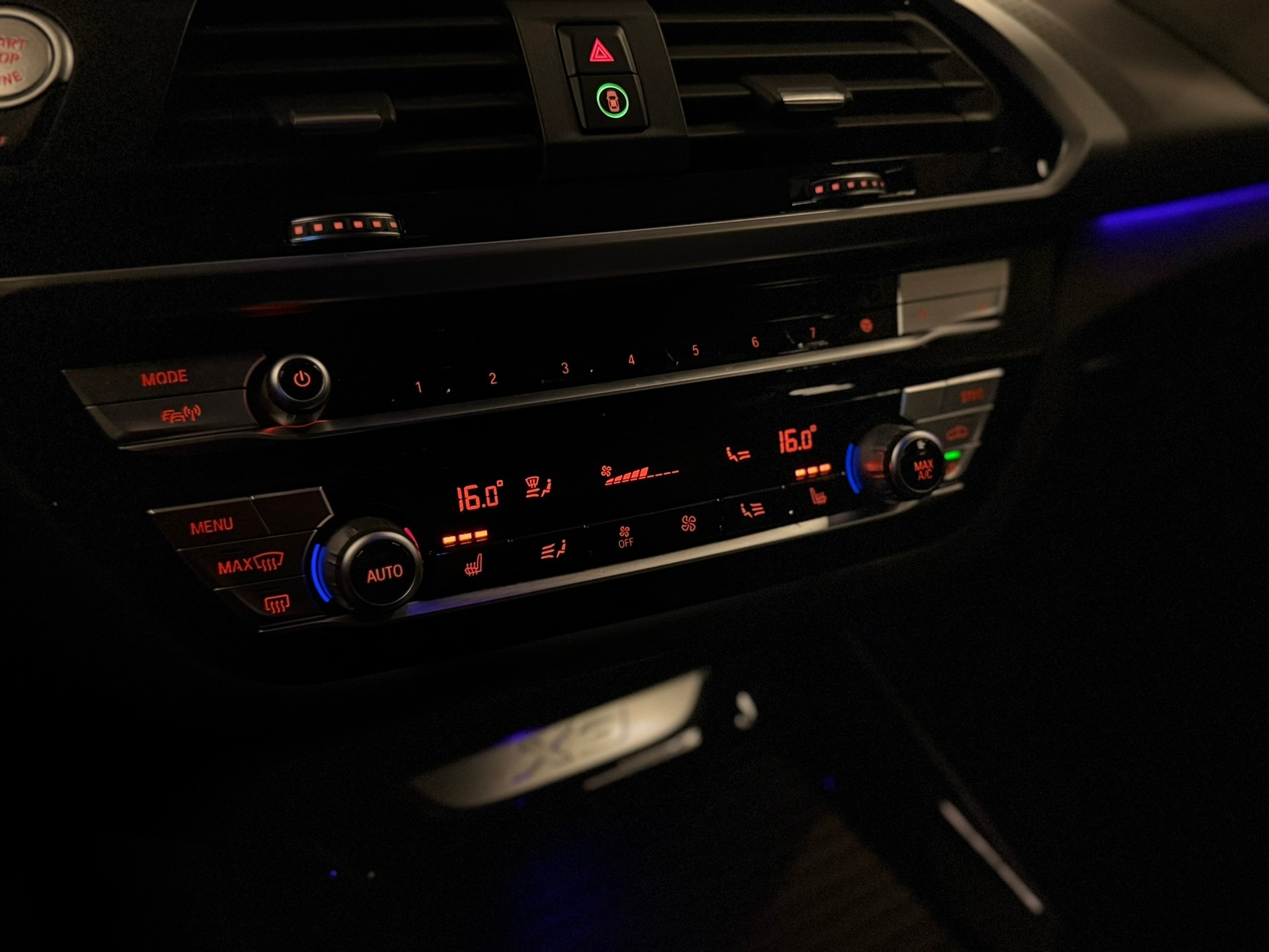 BMW X3 xDrive 20d Individual M Sport Steptronic-image-19