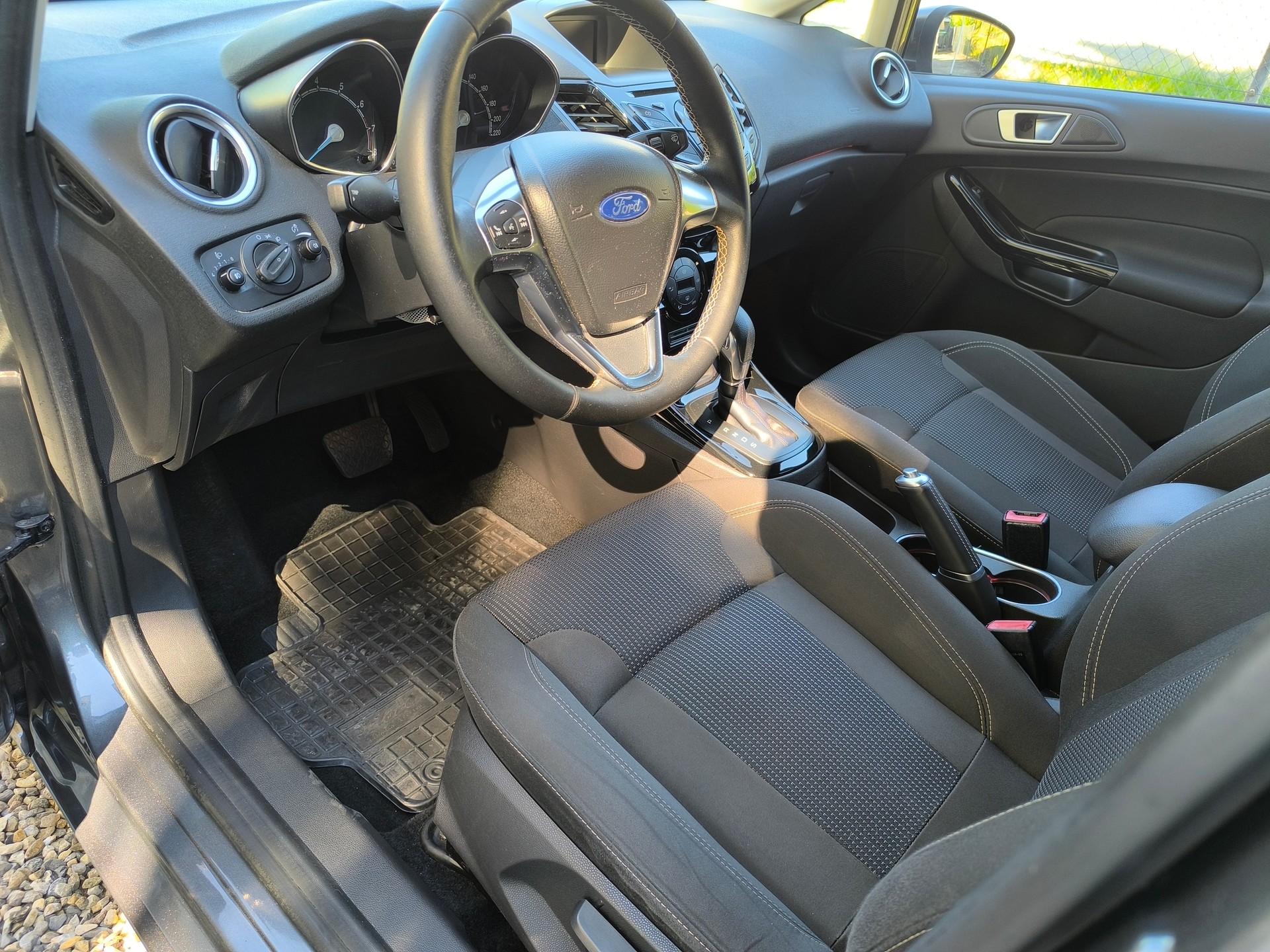 FORD 1.0 EcoB 100 Trend-image-4