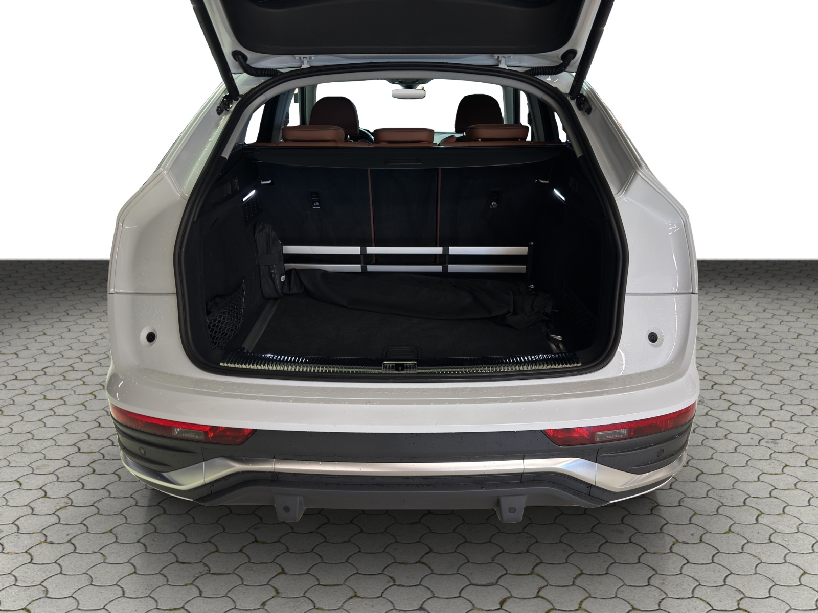 AUDI Q5 Sportback 45 TFSI S line quattro S-tronic-image-12