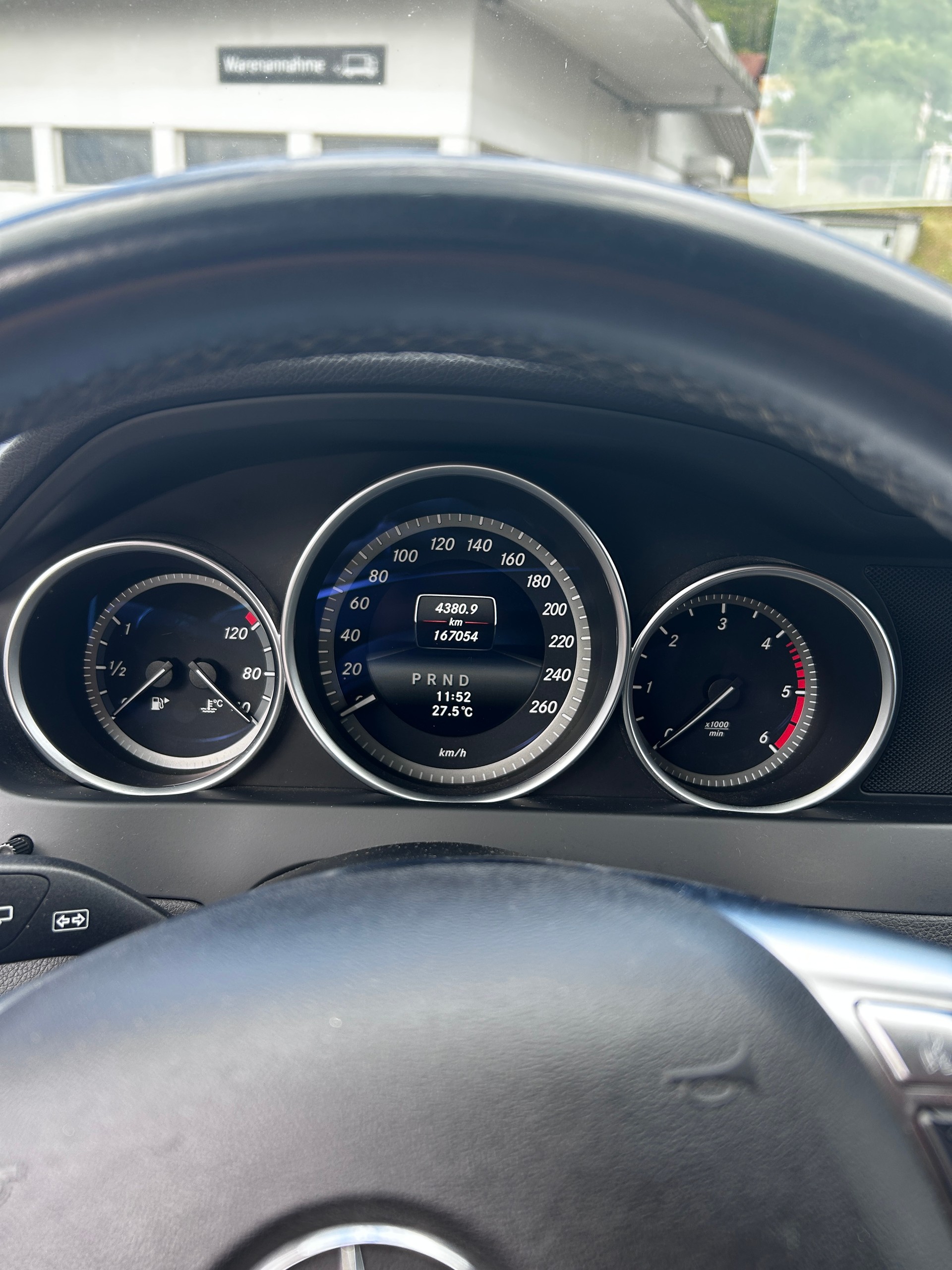 MERCEDES-BENZ C 220-image-7