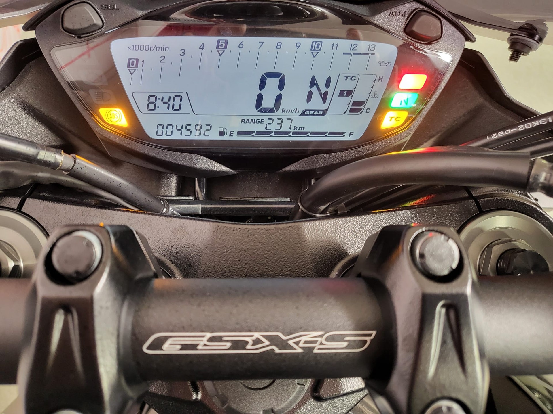 SUZUKI GSX-S 750 EVO 3-showroom-element-3