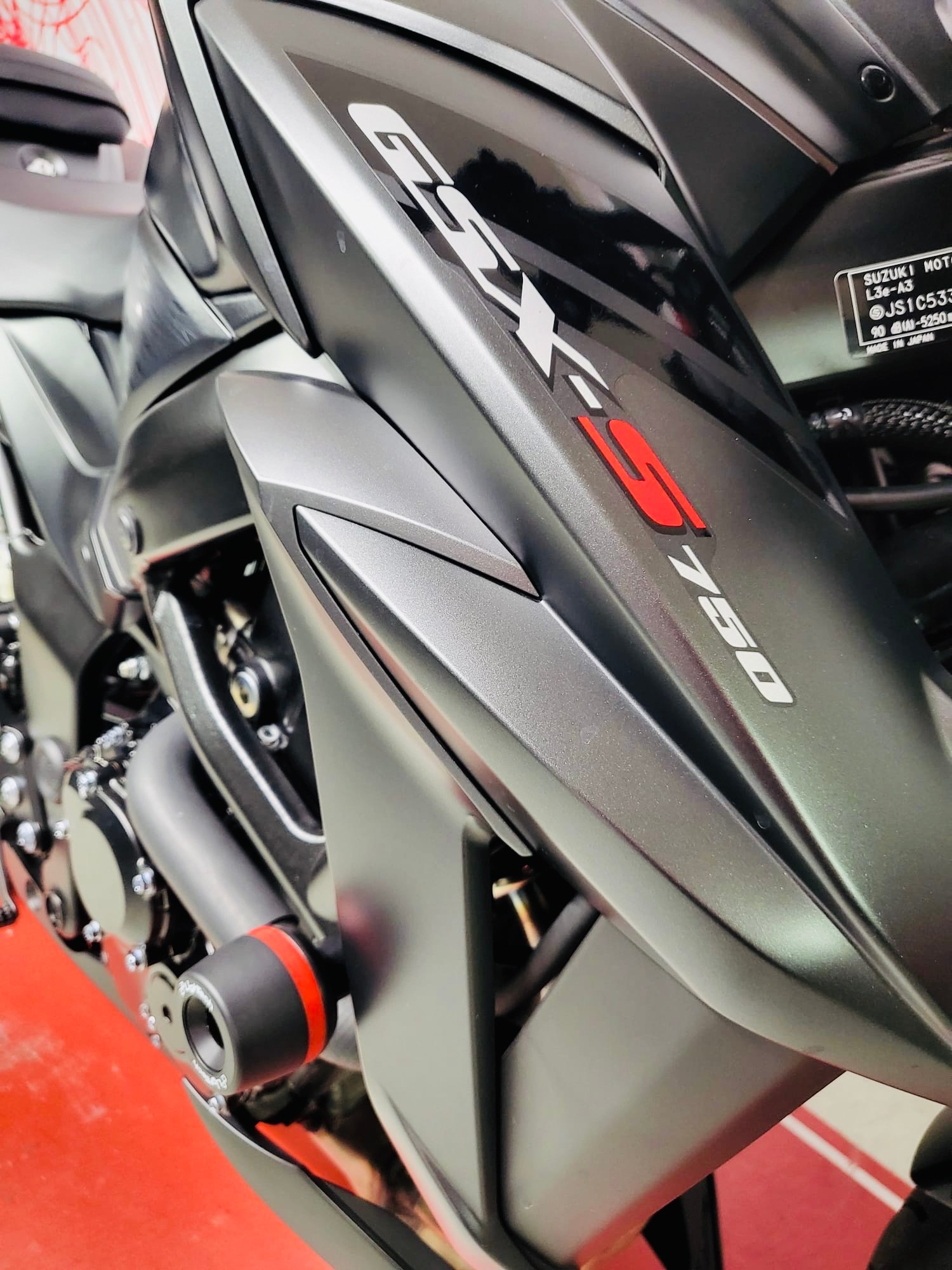 SUZUKI GSX-S 750 EVO 3-image-9