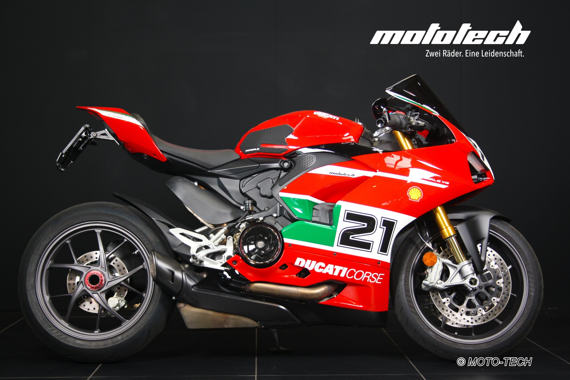 DUCATI Panigale V2 Bayliss 1st Champion 20th Anniversary-showroom-element-1